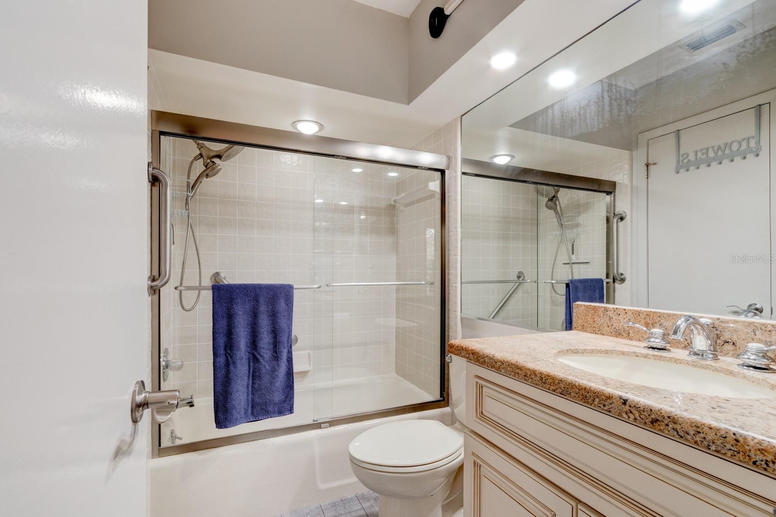 Image 10 of 40 For 1903 Sprucewood Way