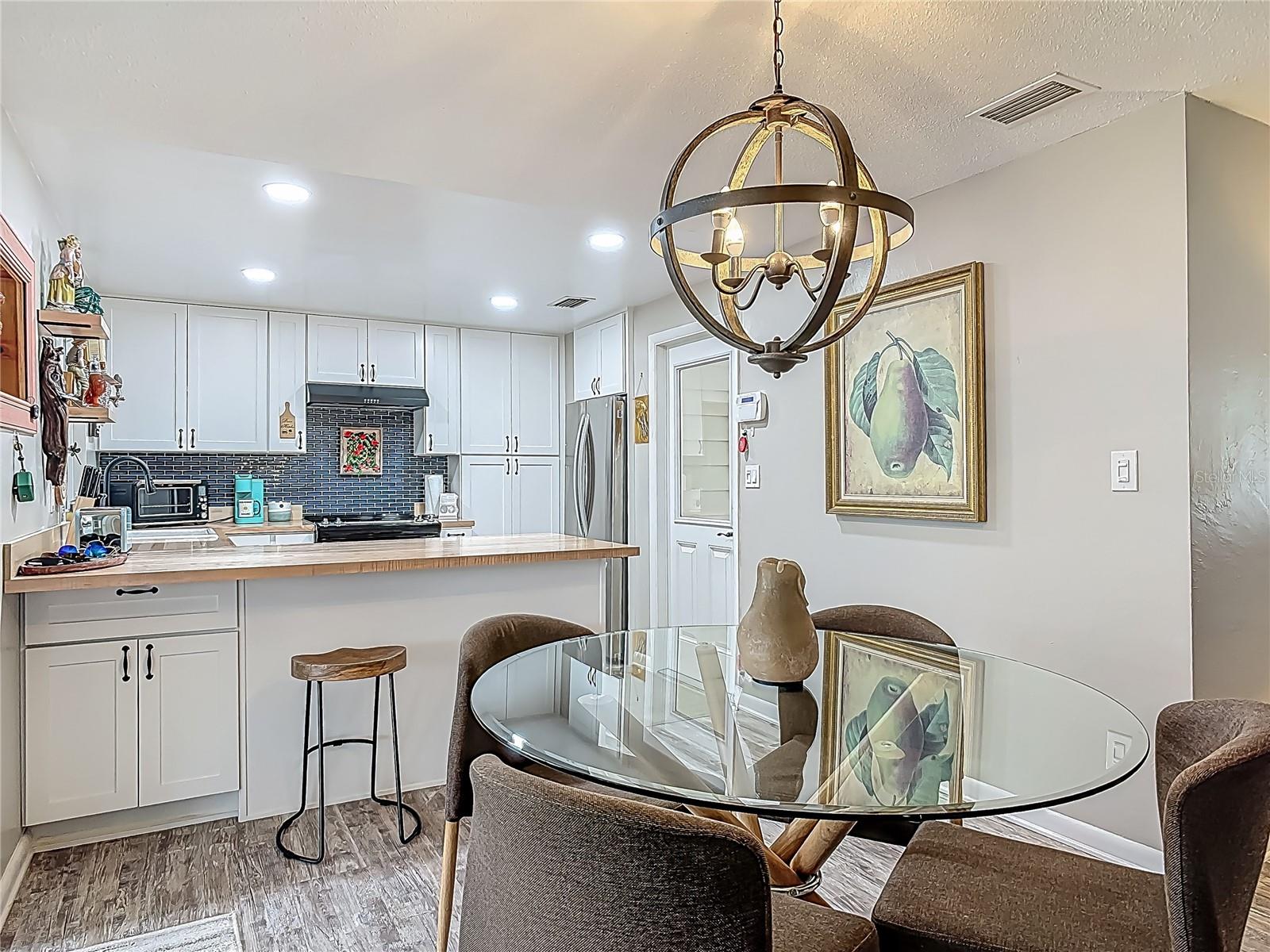 Image 15 of 54 For 805 15th Avenue