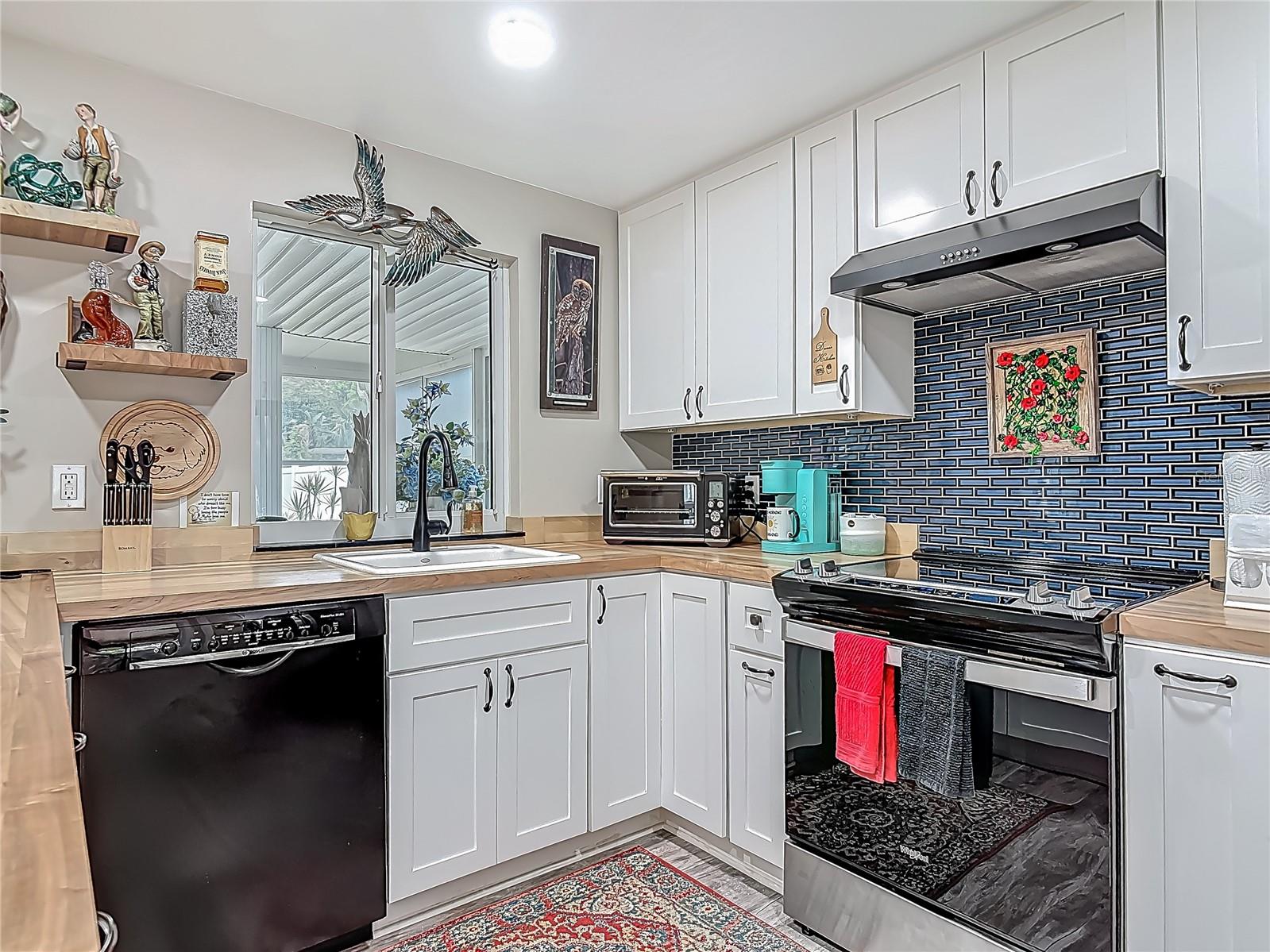 Image 18 of 54 For 805 15th Avenue