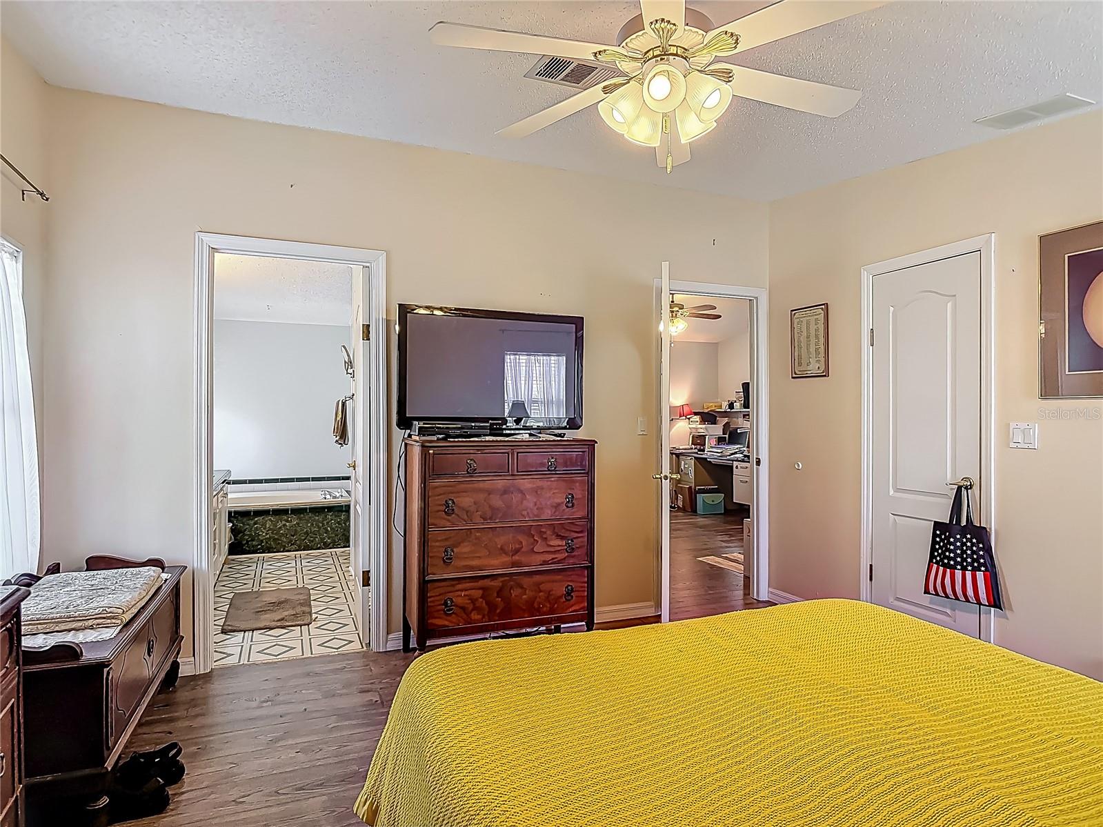 Image 32 of 60 For 632 Portside Lane