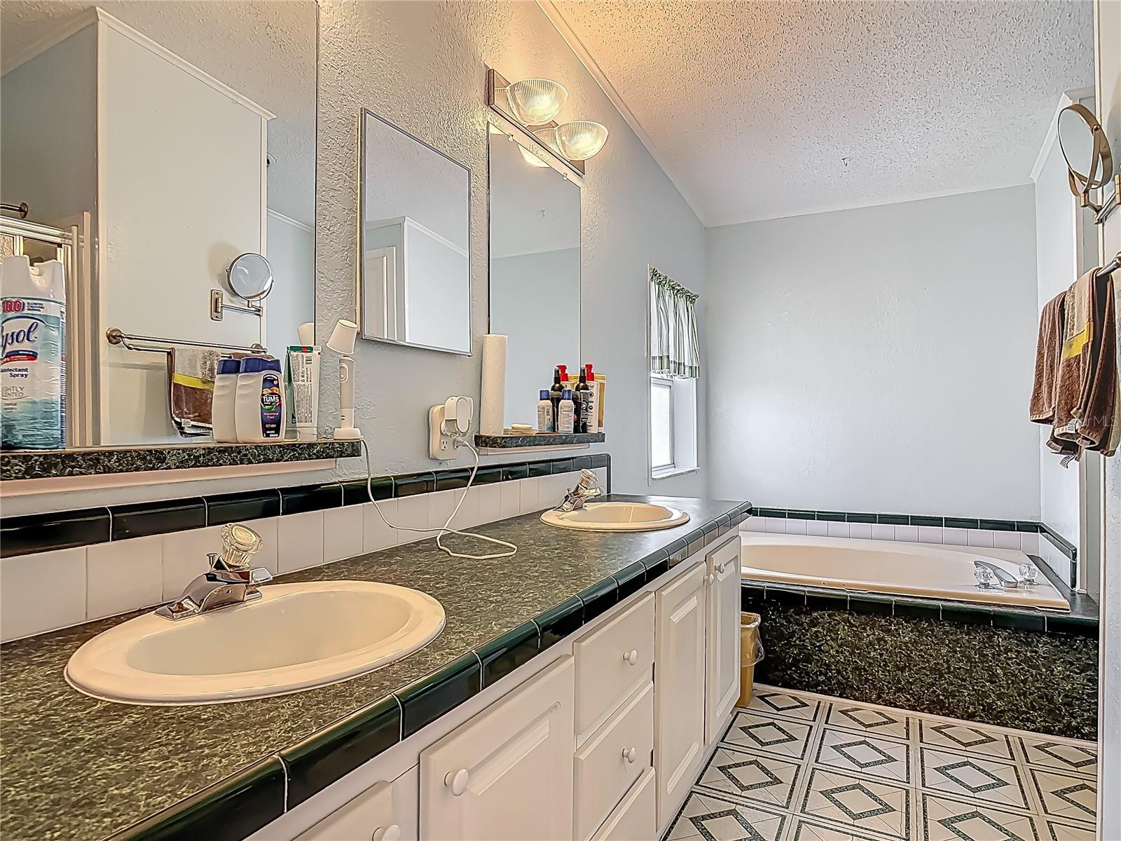 Image 33 of 60 For 632 Portside Lane