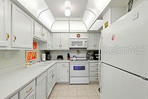 Image 11 of 24 For 4175 Atlantic Avenue 4050