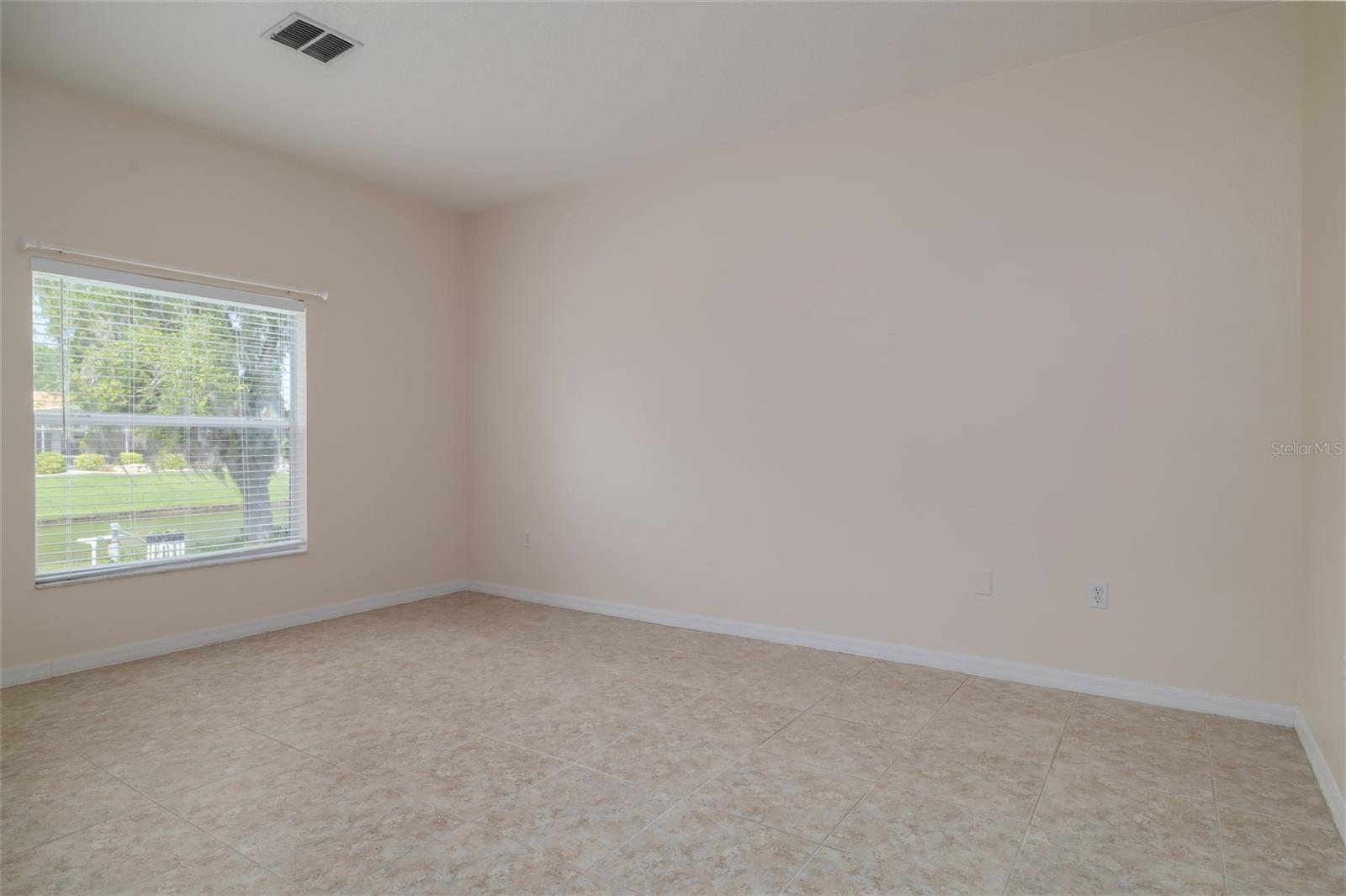 Image 29 of 43 For 404 Central Mariners Drive