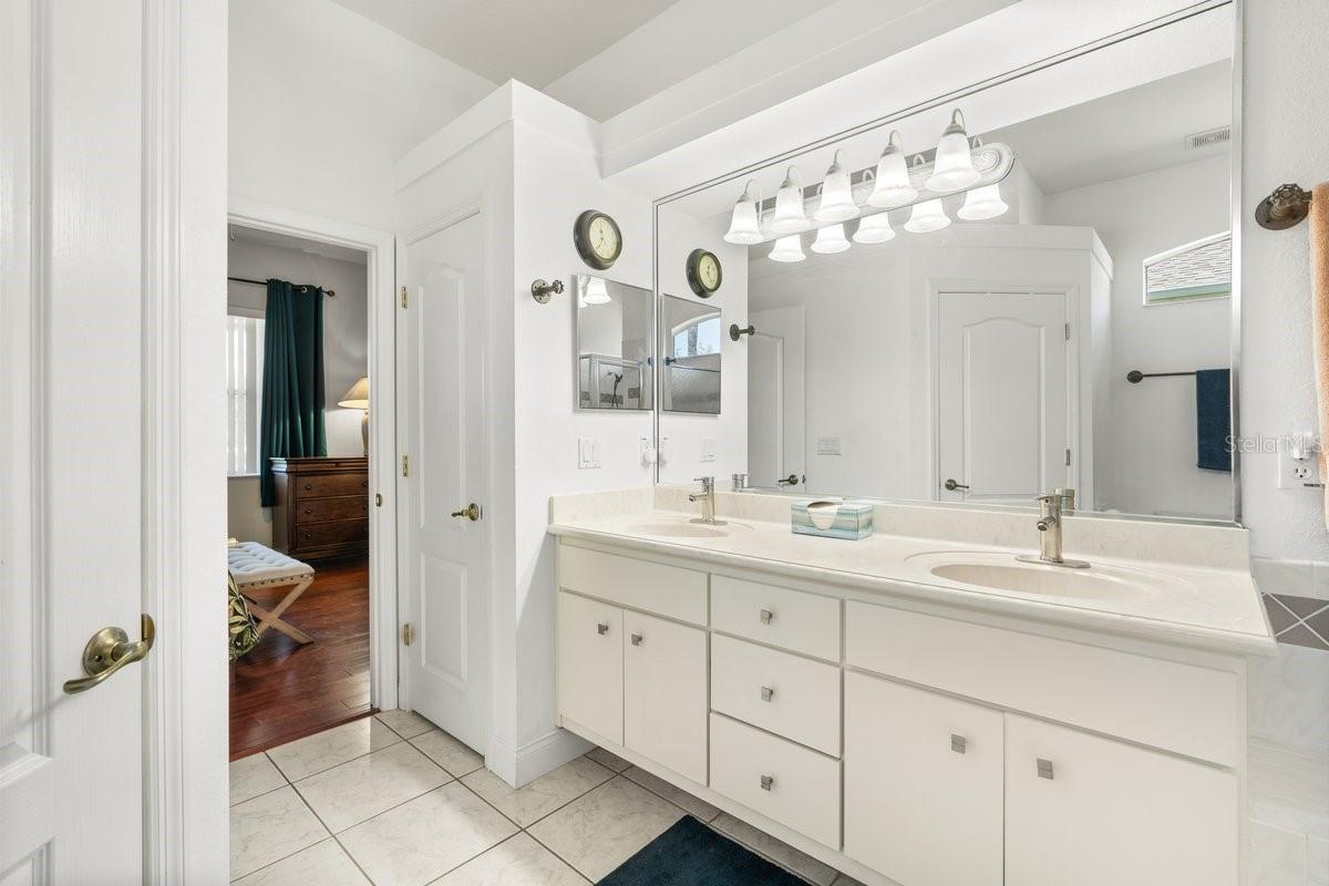 Image 20 of 44 For 637 Marisol Drive