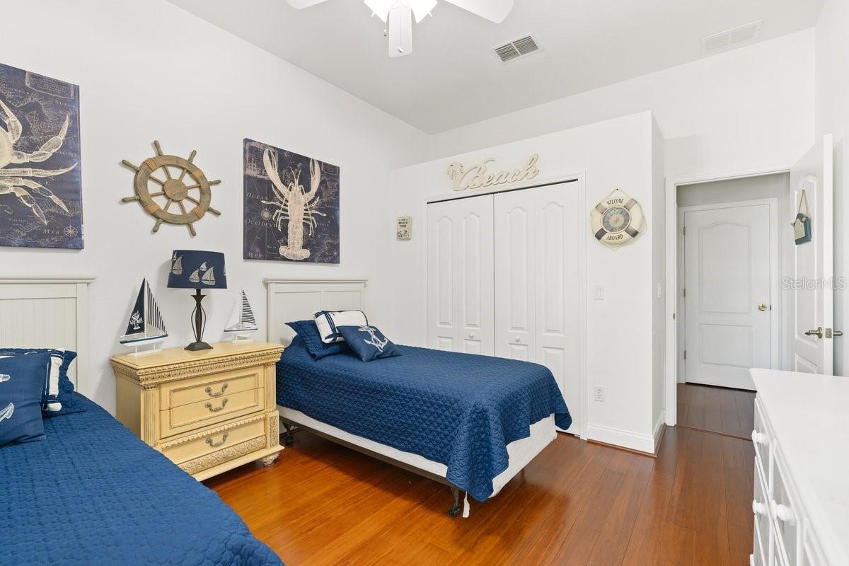 Image 24 of 44 For 637 Marisol Drive
