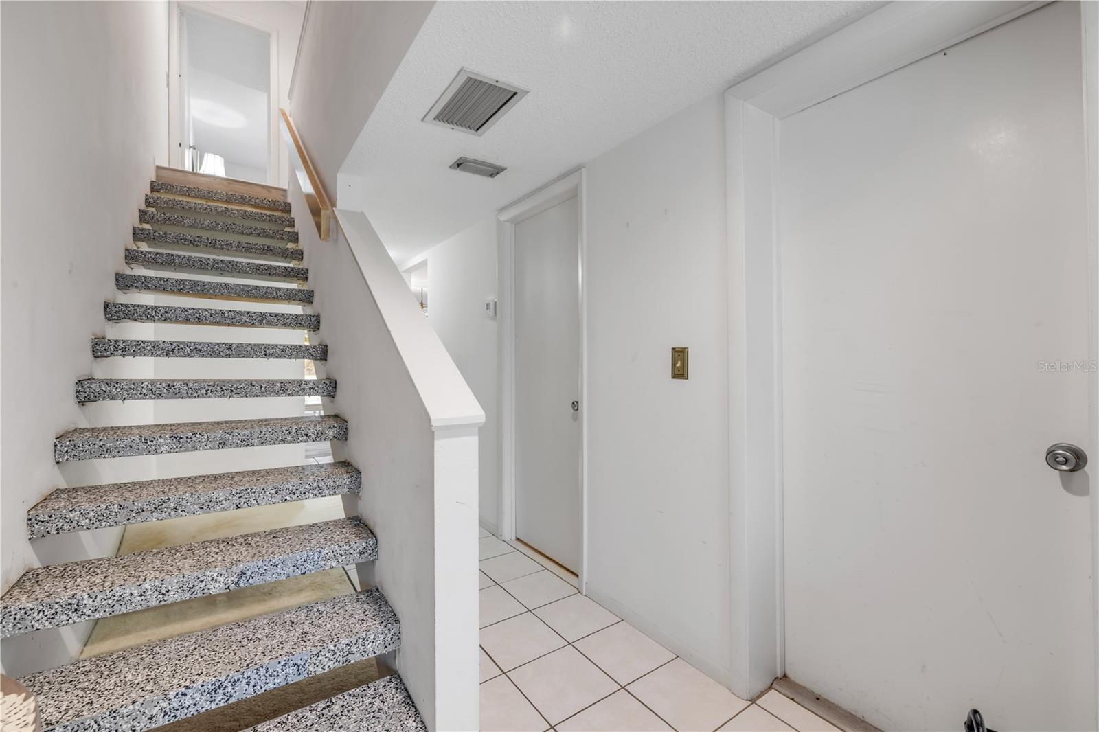 Image 11 of 25 For 257 Club House Boulevard