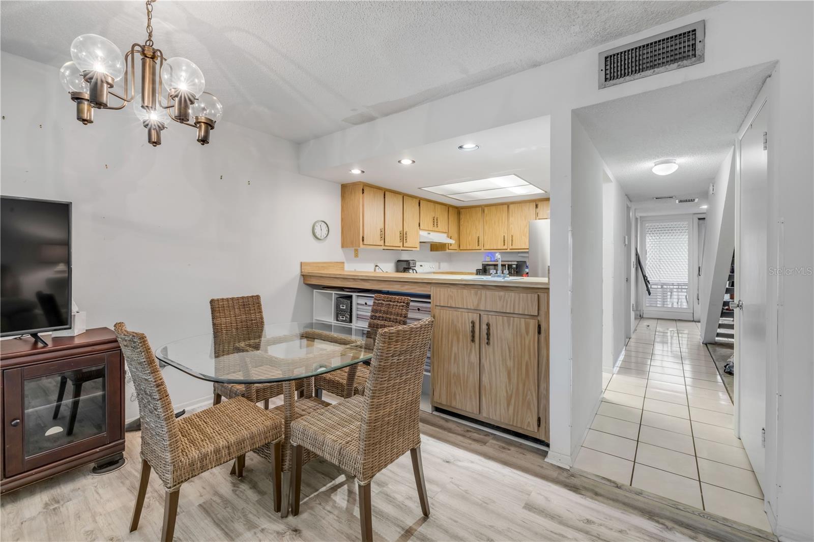 Image 6 of 25 For 257 Club House Boulevard