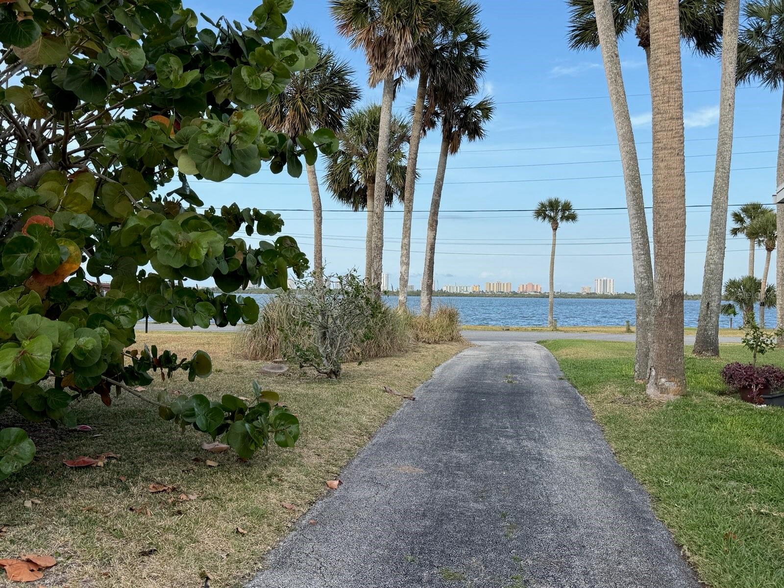 Image 2 of 2 For 5018 Riverside Drive