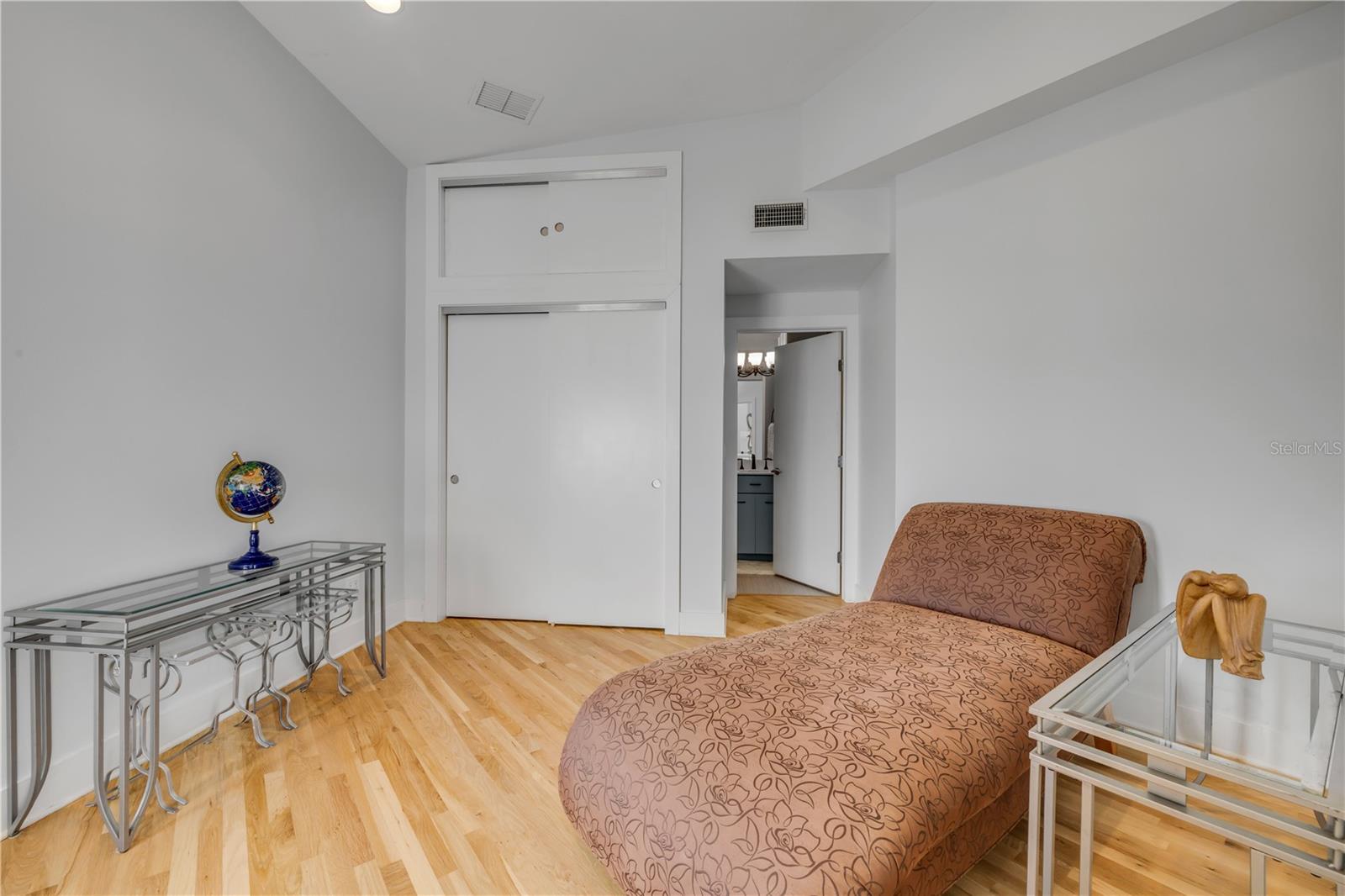 Image 38 of 89 For 951 Atlantic Avenue