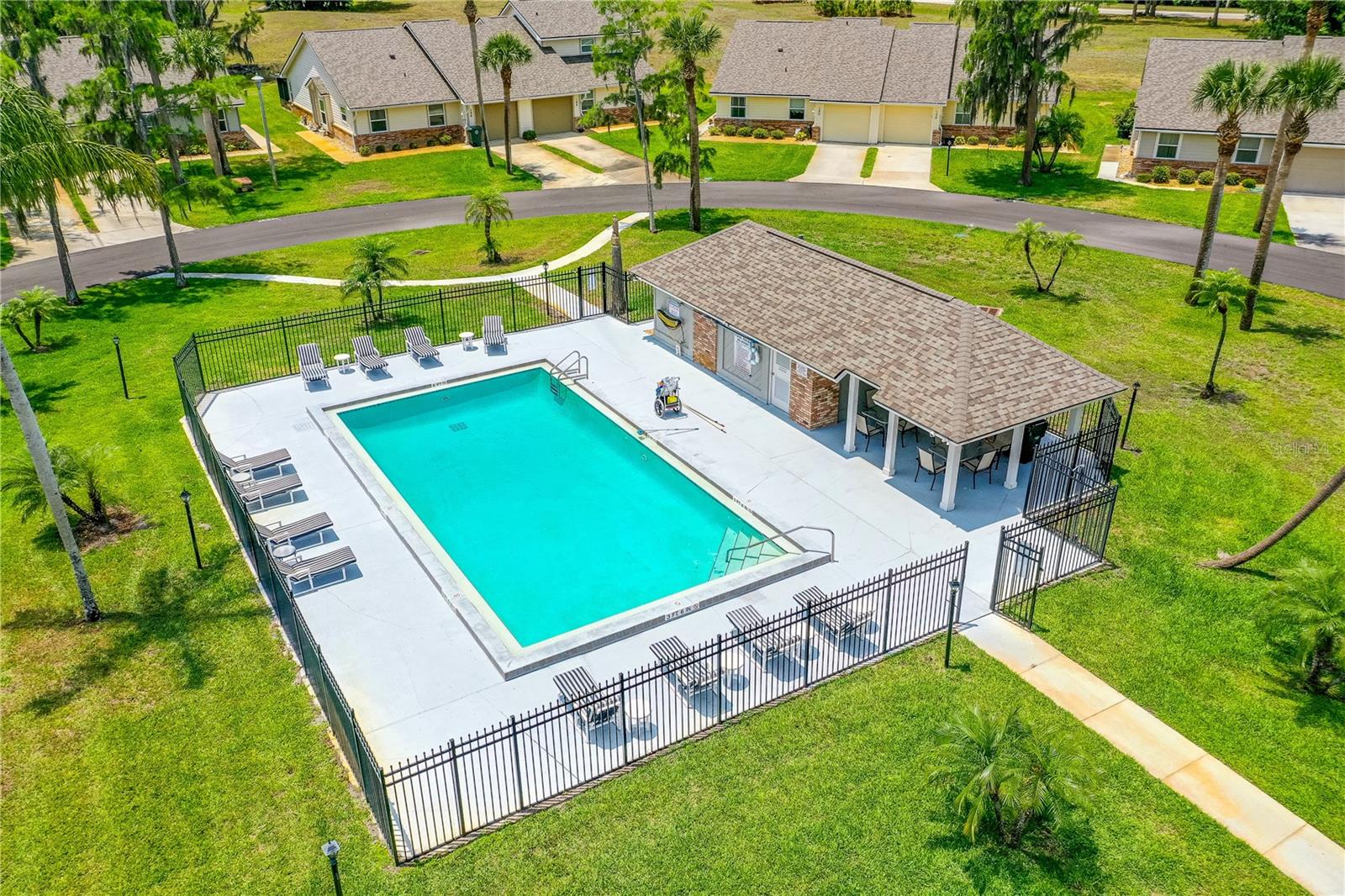 Image 39 of 47 For 115 Bob White Court