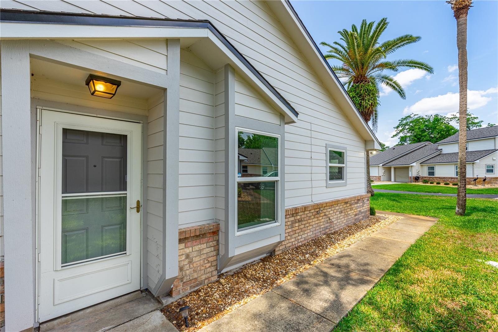 Image 8 of 47 For 115 Bob White Court
