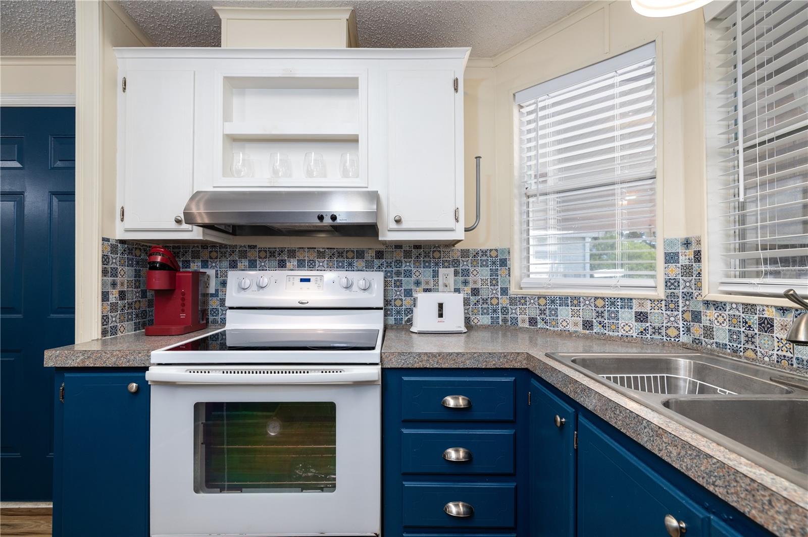 Image 10 of 32 For 208 Schooner Avenue