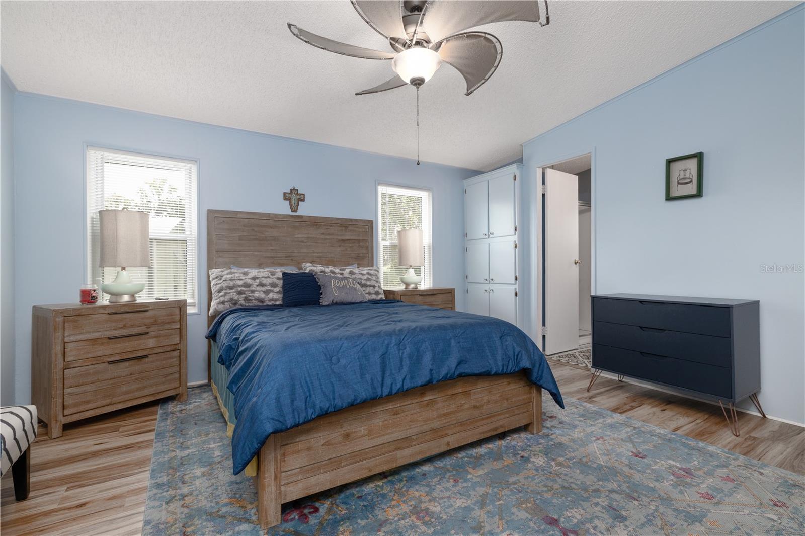Image 13 of 32 For 208 Schooner Avenue