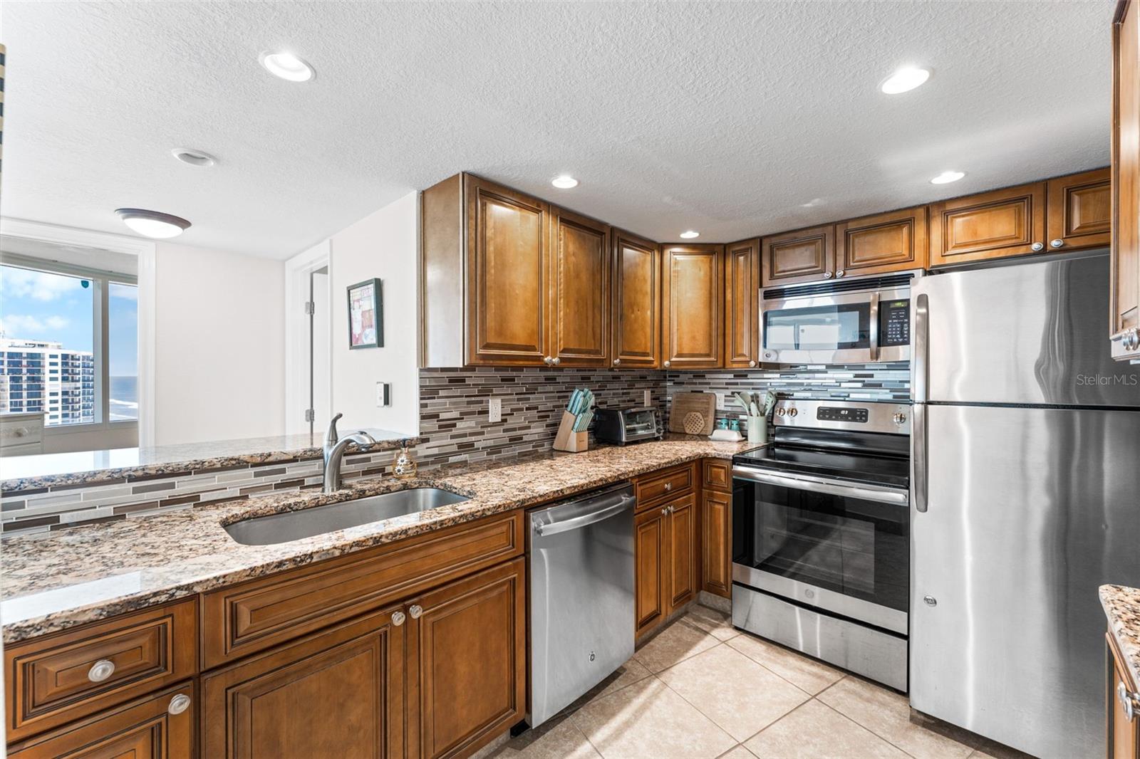 Image 9 of 36 For 2625 Atlantic Avenue 18nw