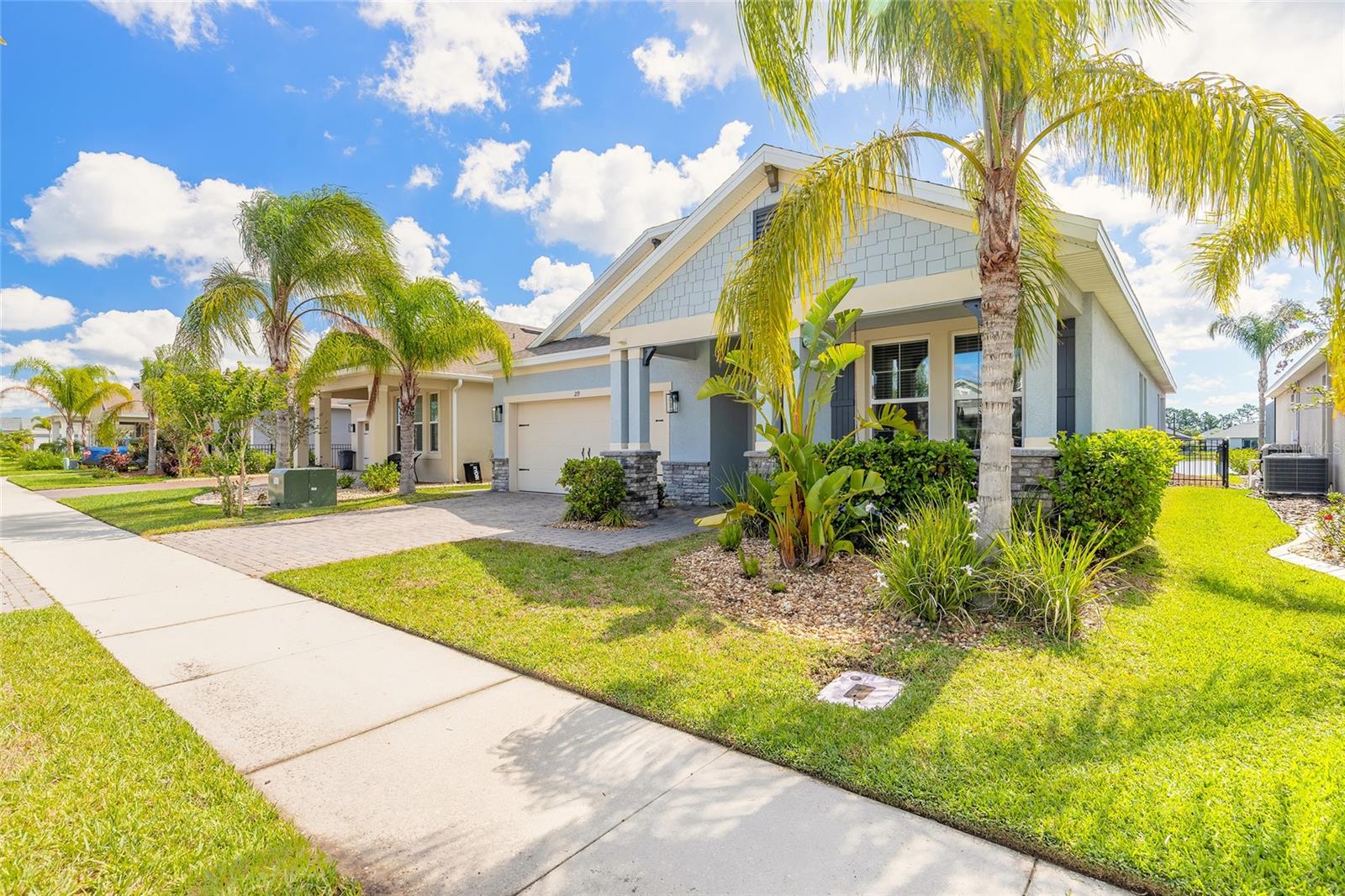 Image 15 of 54 For 219 Venetian Palms Boulevard