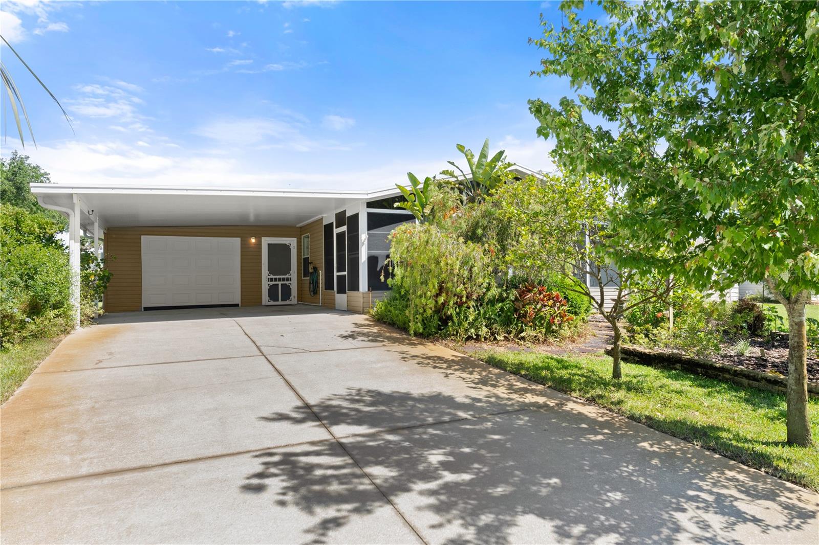 Details for 291 Navajo Drive, OAK HILL, FL 32759