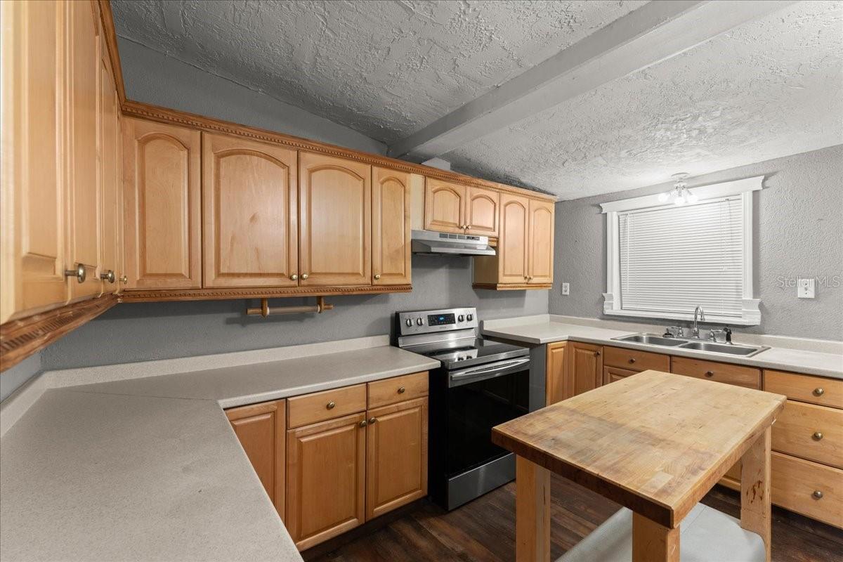 Image 10 of 35 For 1718 Maryland Avenue
