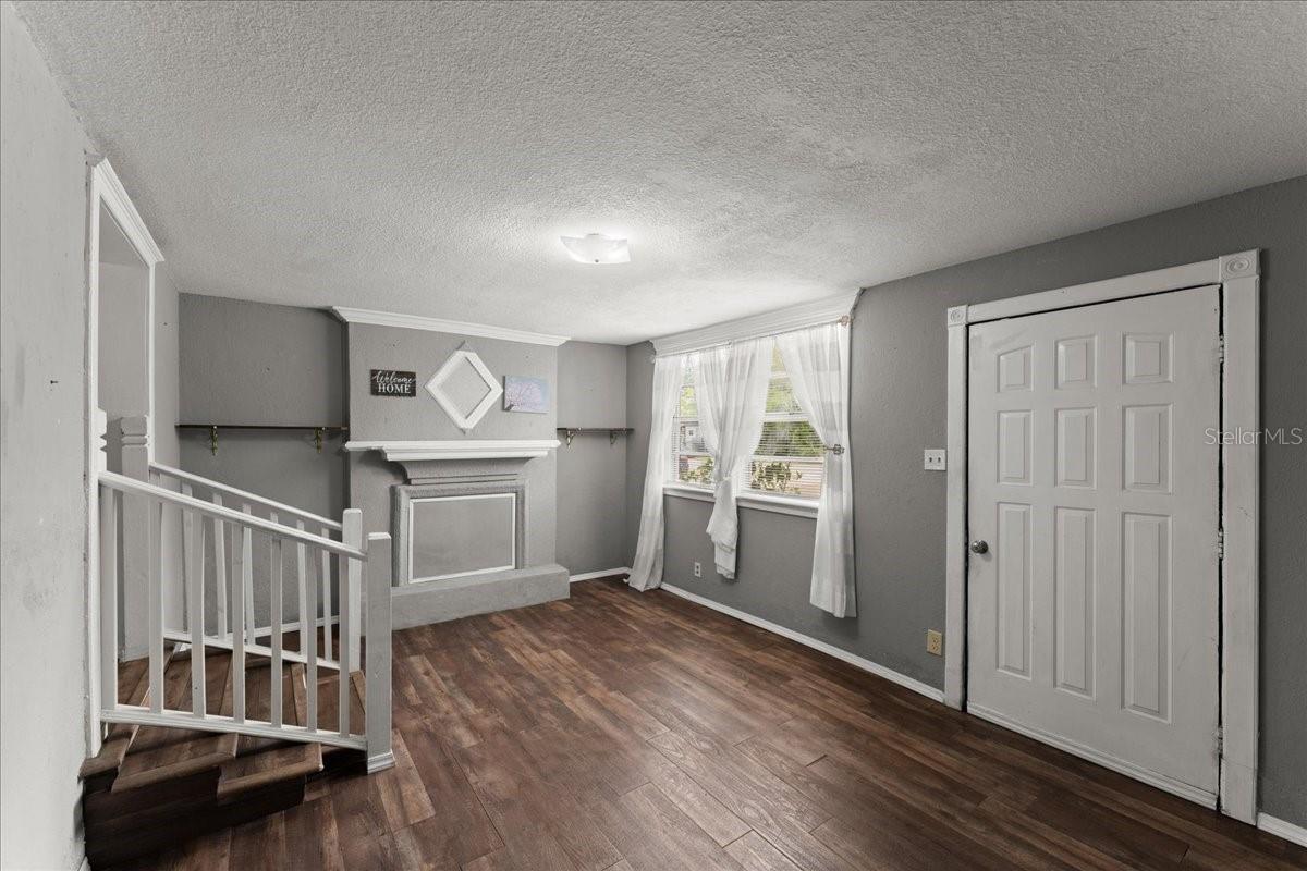 Image 4 of 35 For 1718 Maryland Avenue