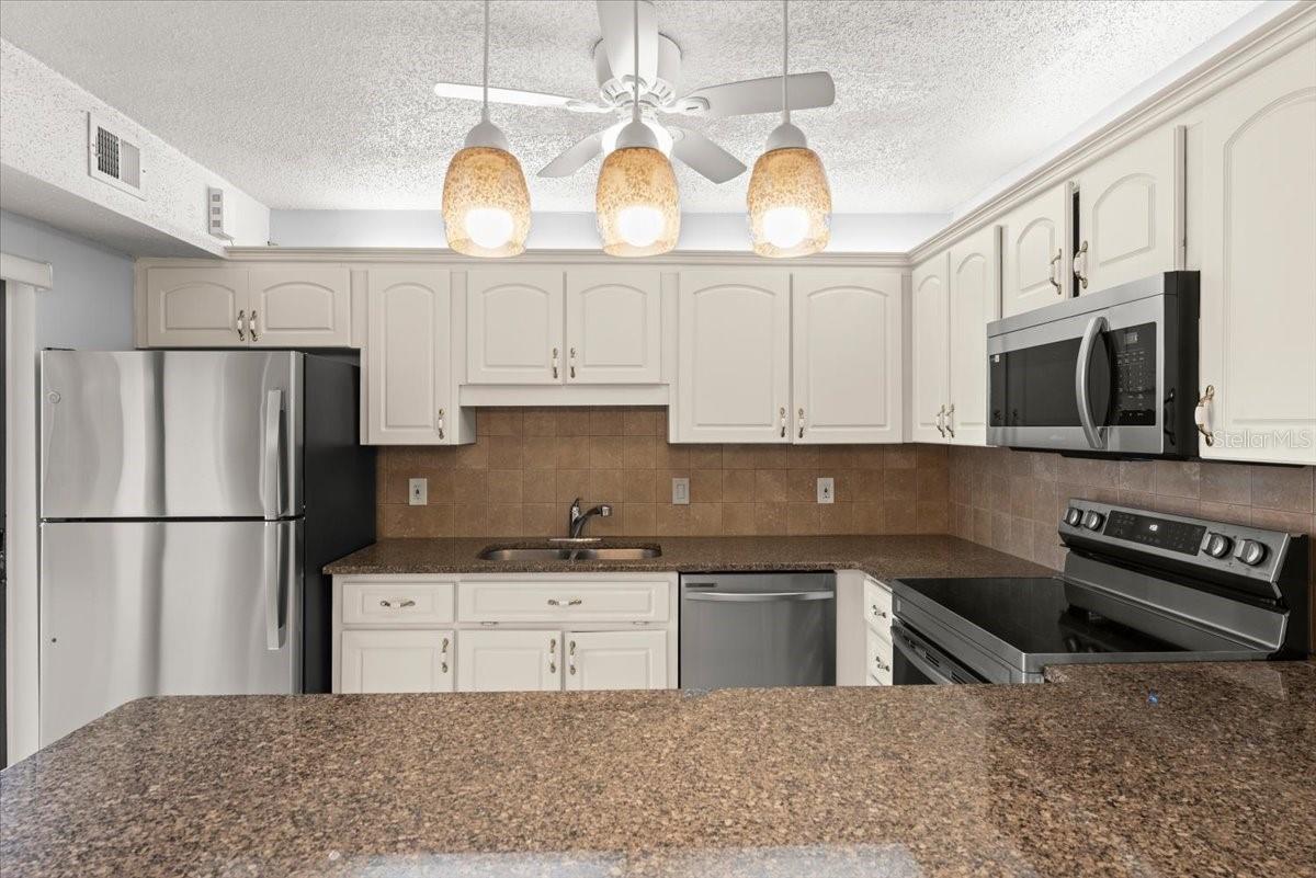 Image 14 of 39 For 94 Cedar Dunes Drive