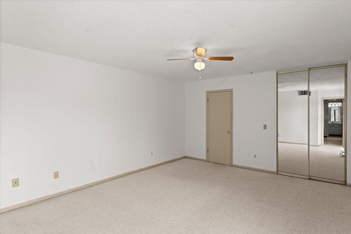Image 21 of 39 For 94 Cedar Dunes Drive