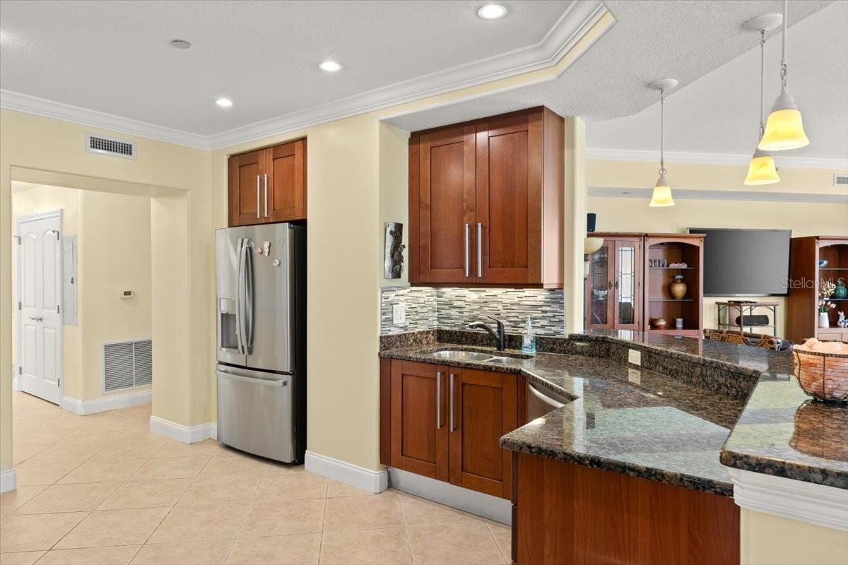 Image 18 of 56 For 3245 Atlantic Avenue 208