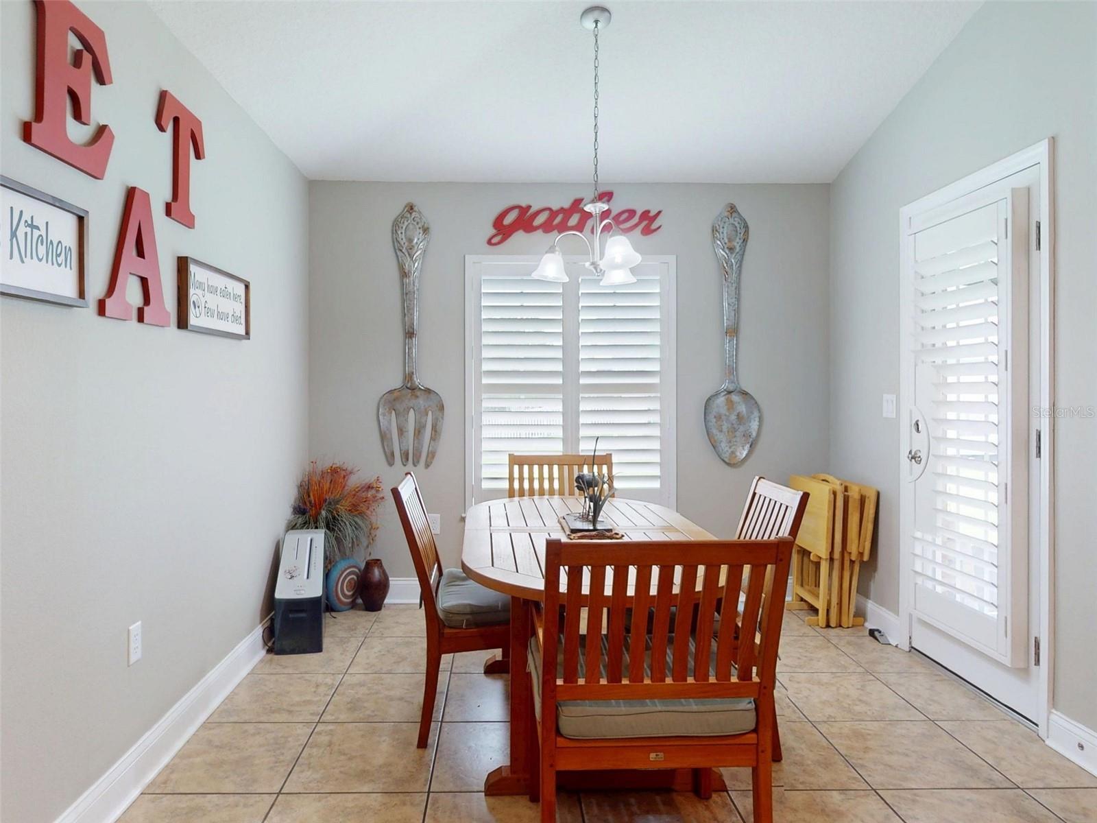 Image 10 of 35 For 535 Coral Trace Boulevard