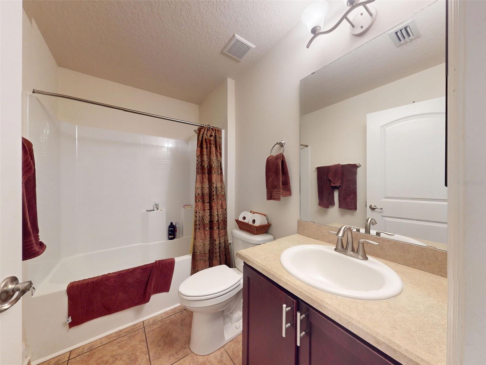 Image 20 of 35 For 535 Coral Trace Boulevard