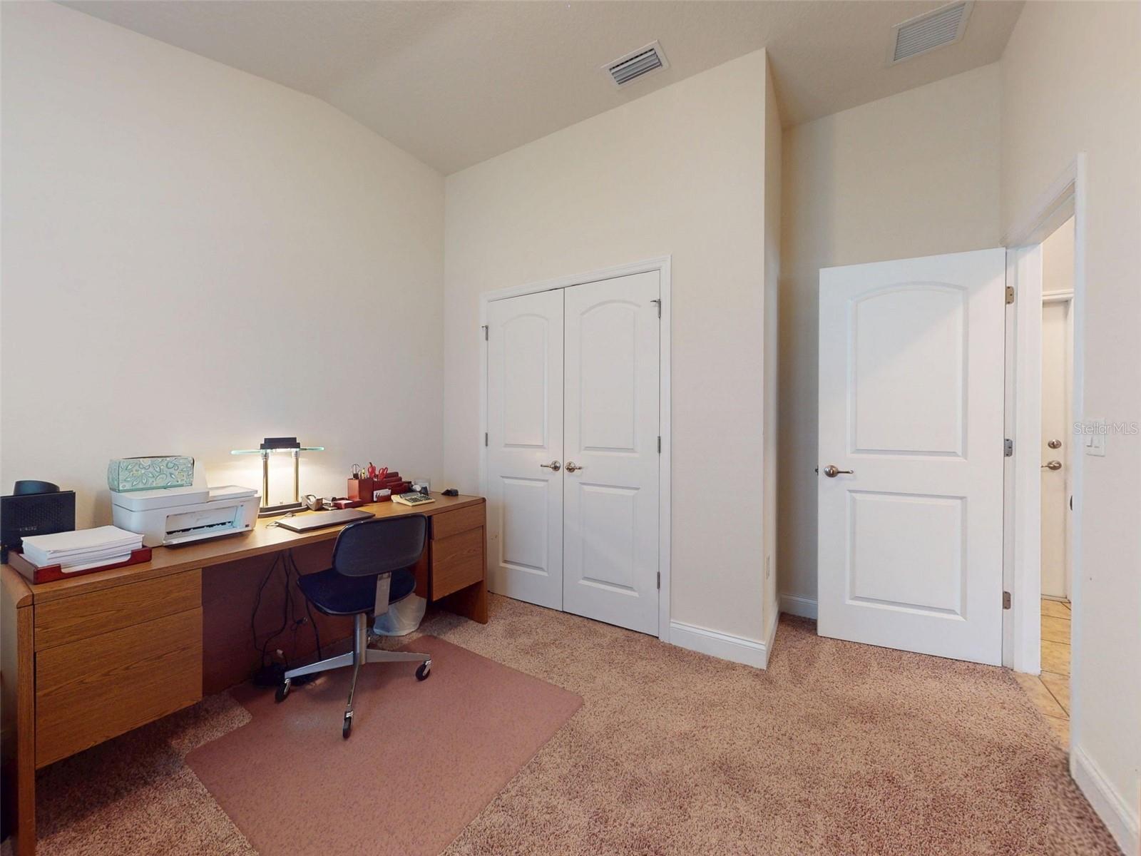 Image 23 of 35 For 535 Coral Trace Boulevard