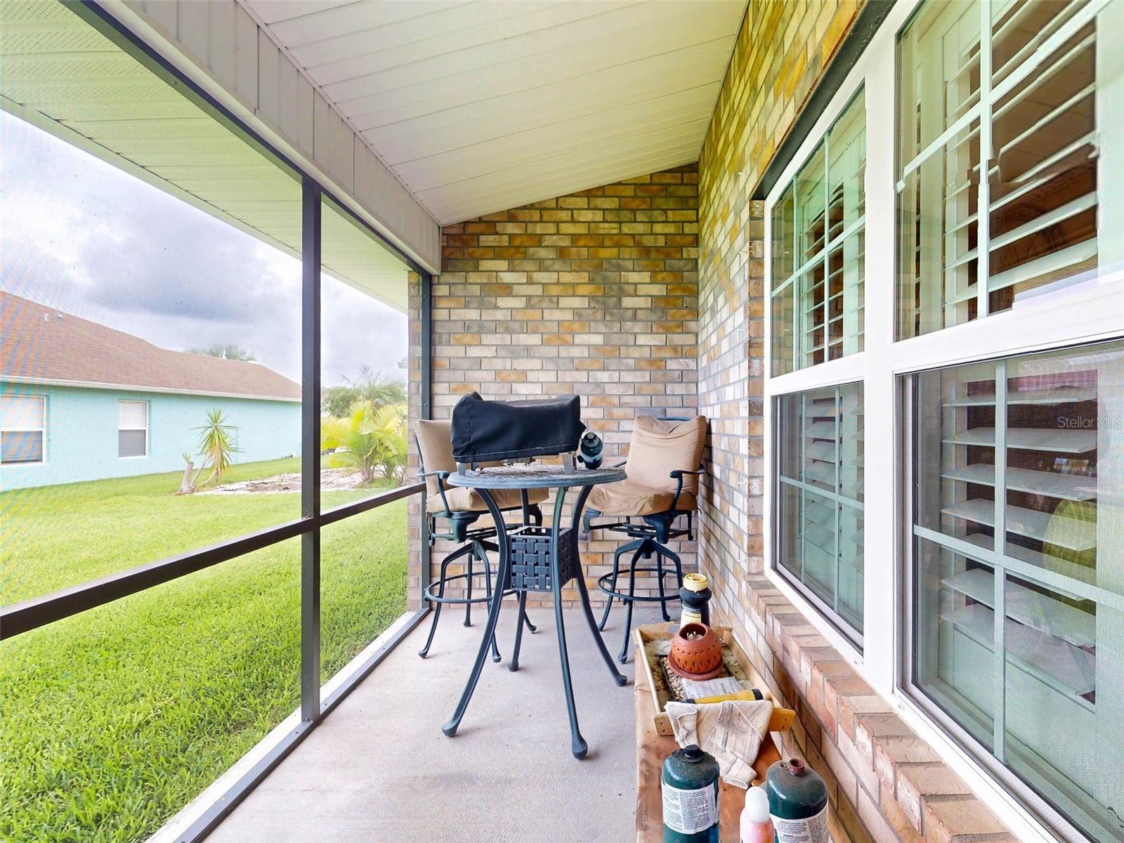 Image 24 of 35 For 535 Coral Trace Boulevard