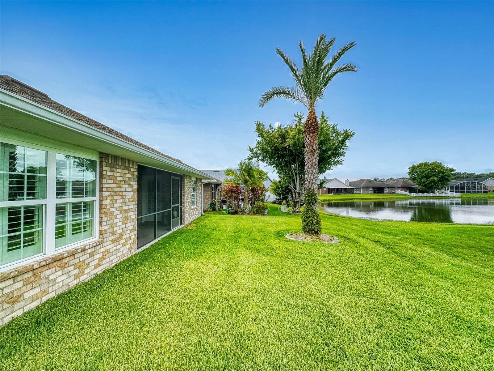 Image 26 of 35 For 535 Coral Trace Boulevard