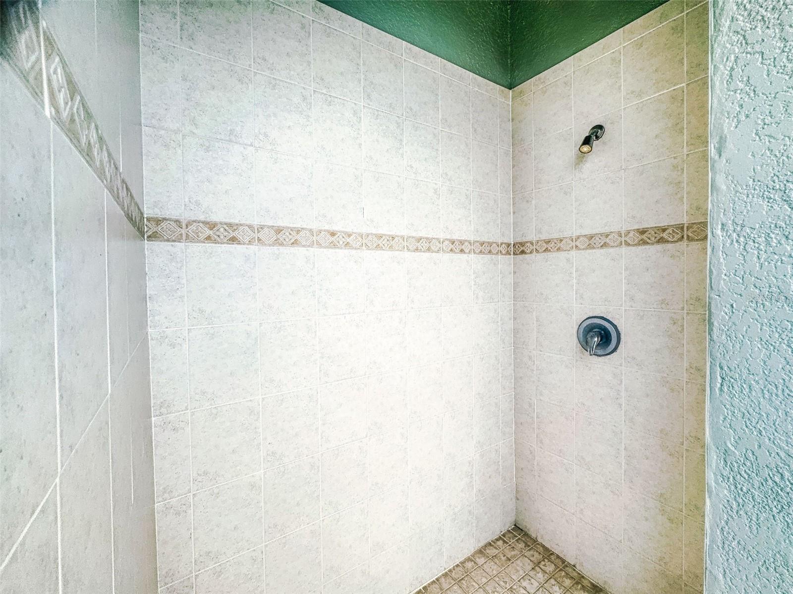 Image 31 of 35 For 535 Coral Trace Boulevard