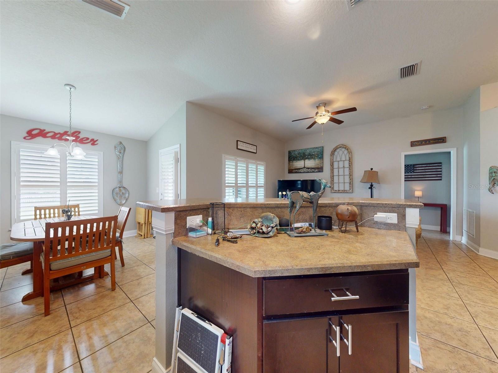 Image 8 of 35 For 535 Coral Trace Boulevard