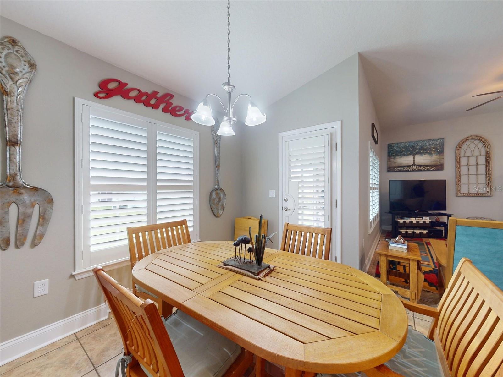 Image 9 of 35 For 535 Coral Trace Boulevard