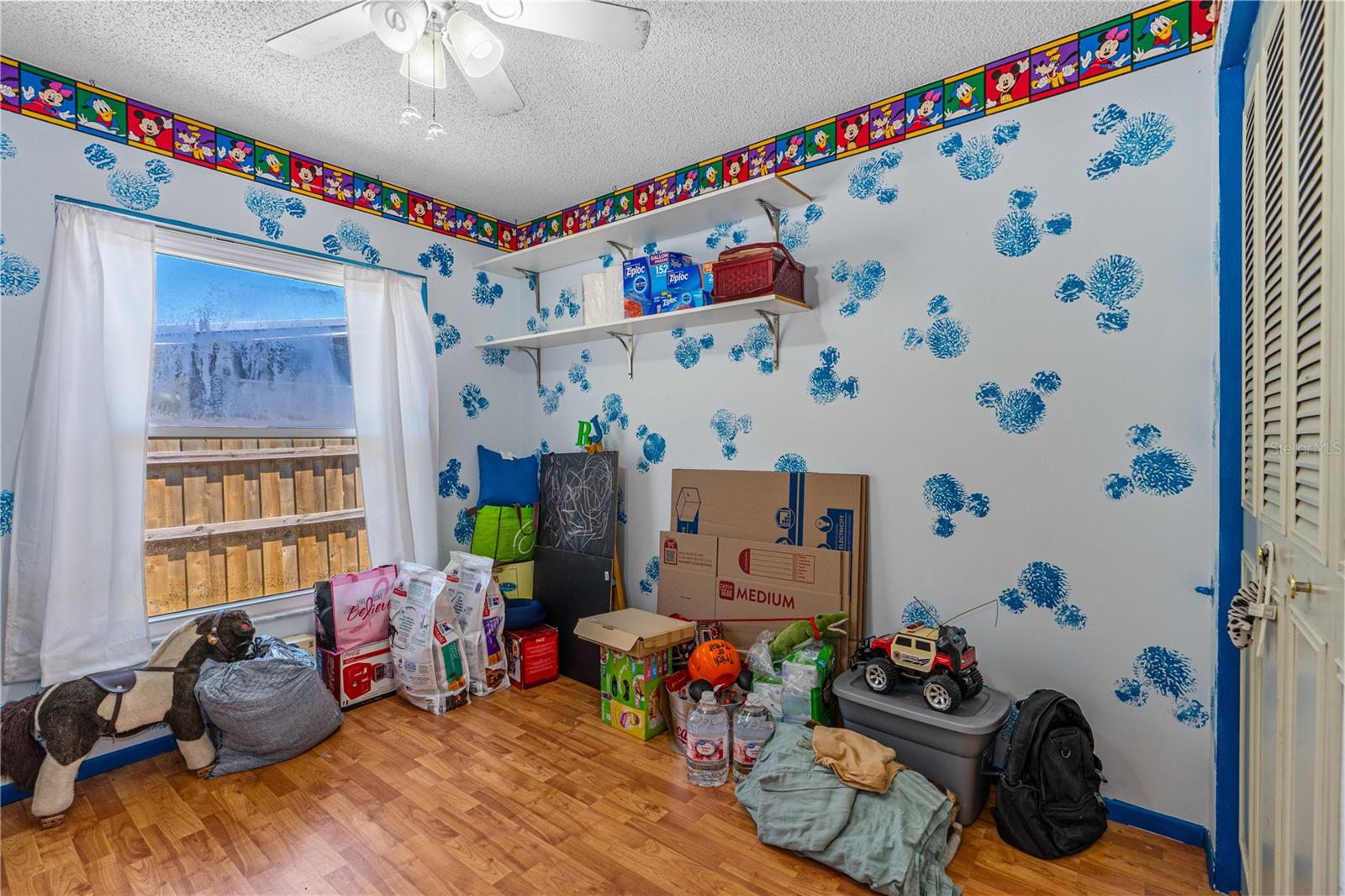 Image 15 of 31 For 428 Perdita Avenue