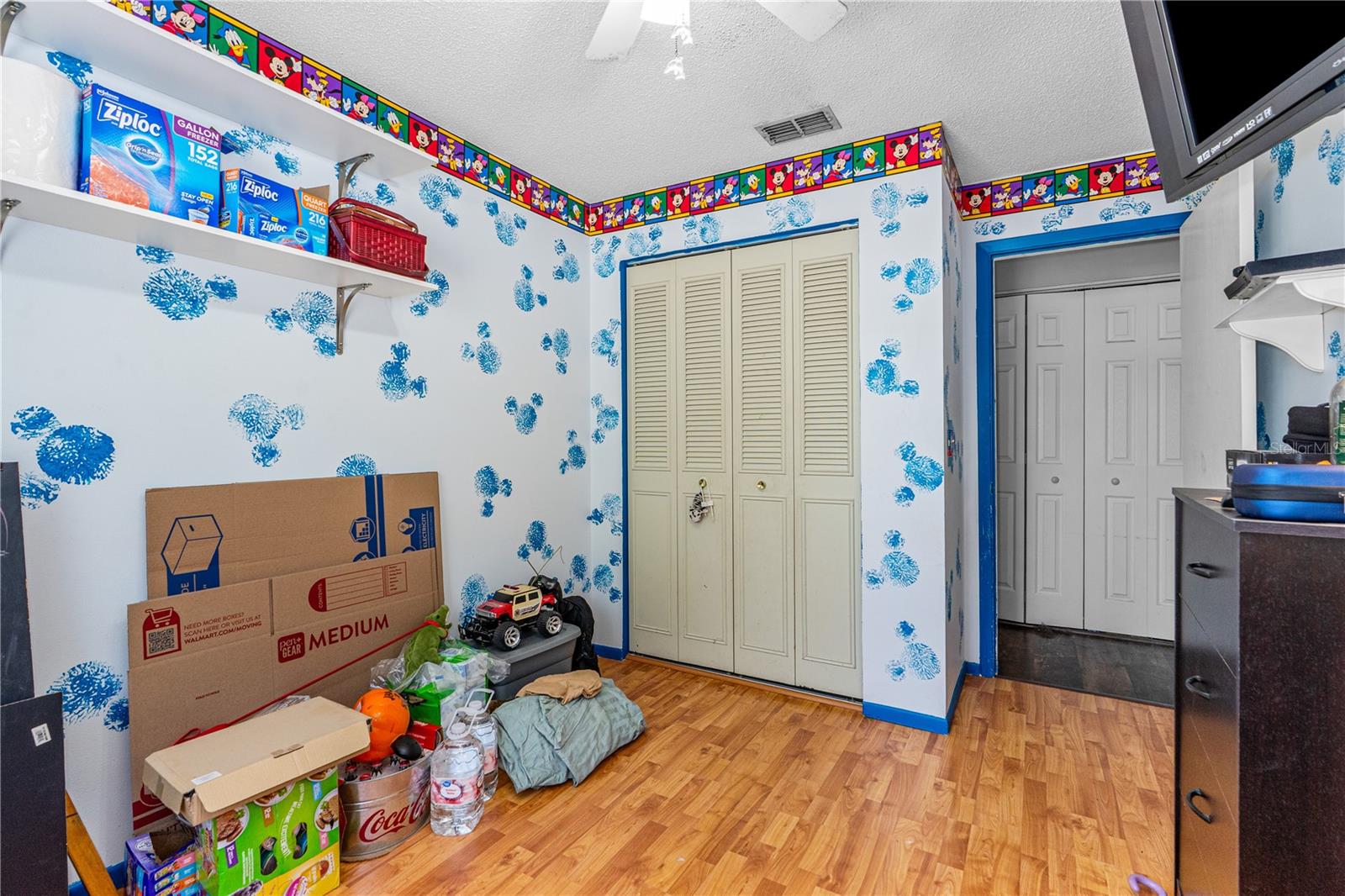 Image 16 of 31 For 428 Perdita Avenue