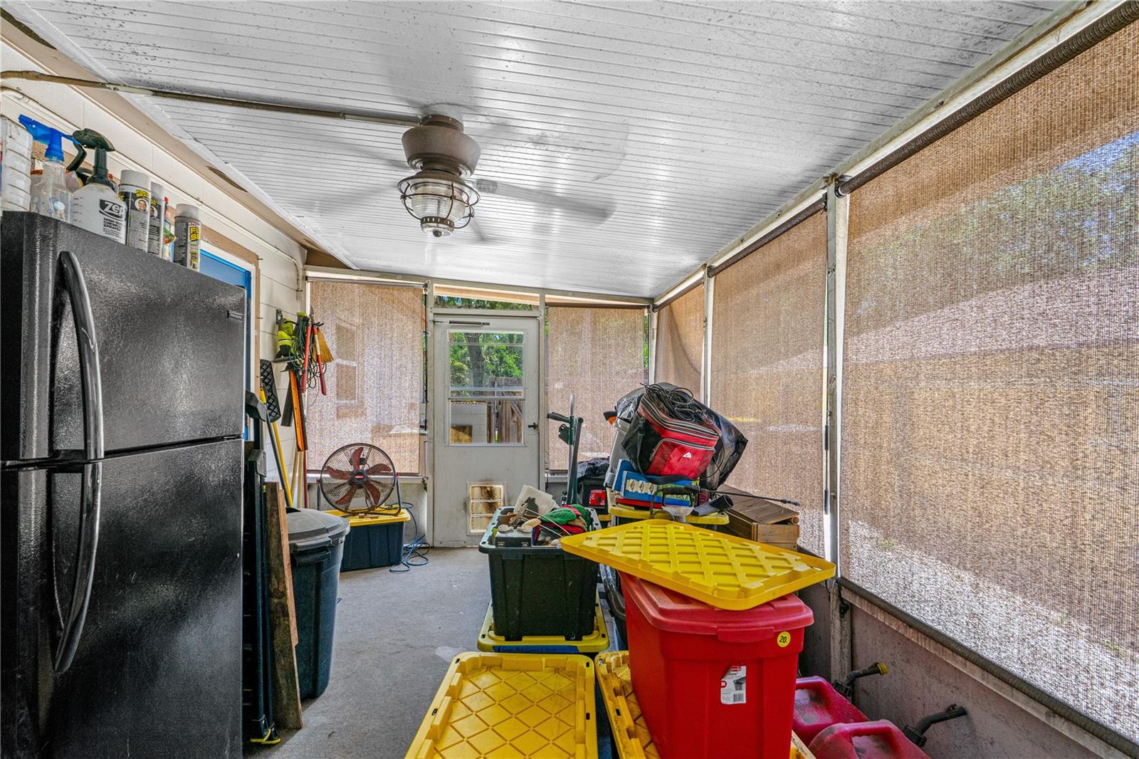 Image 19 of 31 For 428 Perdita Avenue