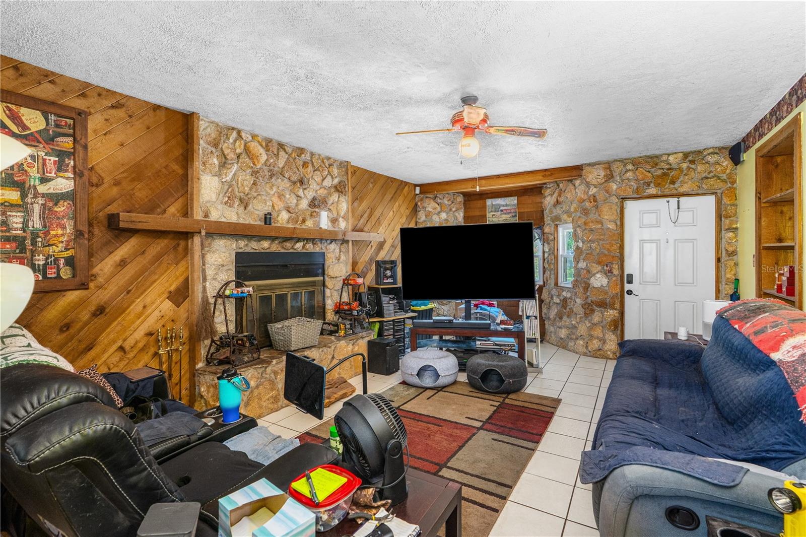 Image 4 of 31 For 428 Perdita Avenue