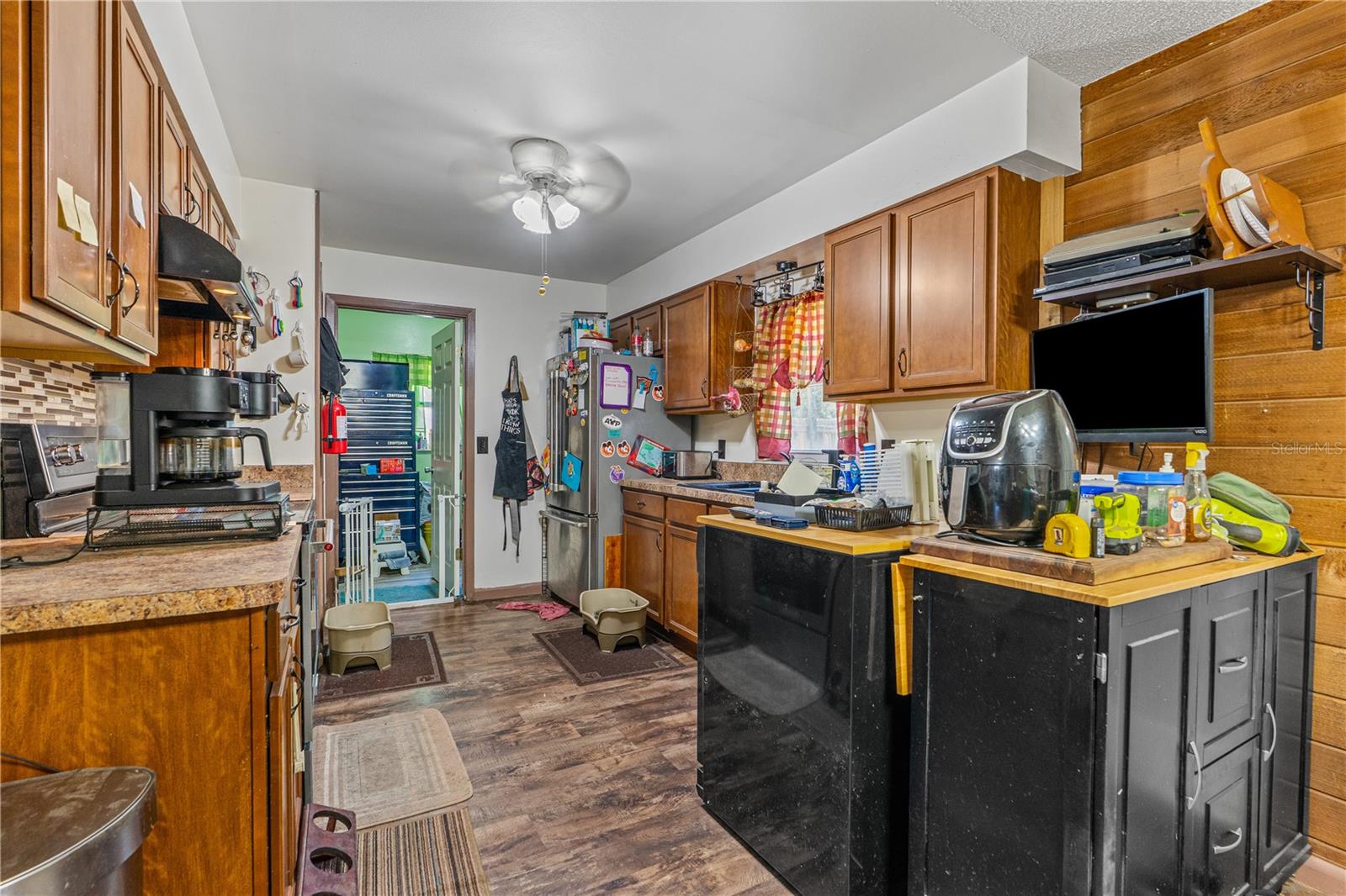 Image 6 of 31 For 428 Perdita Avenue