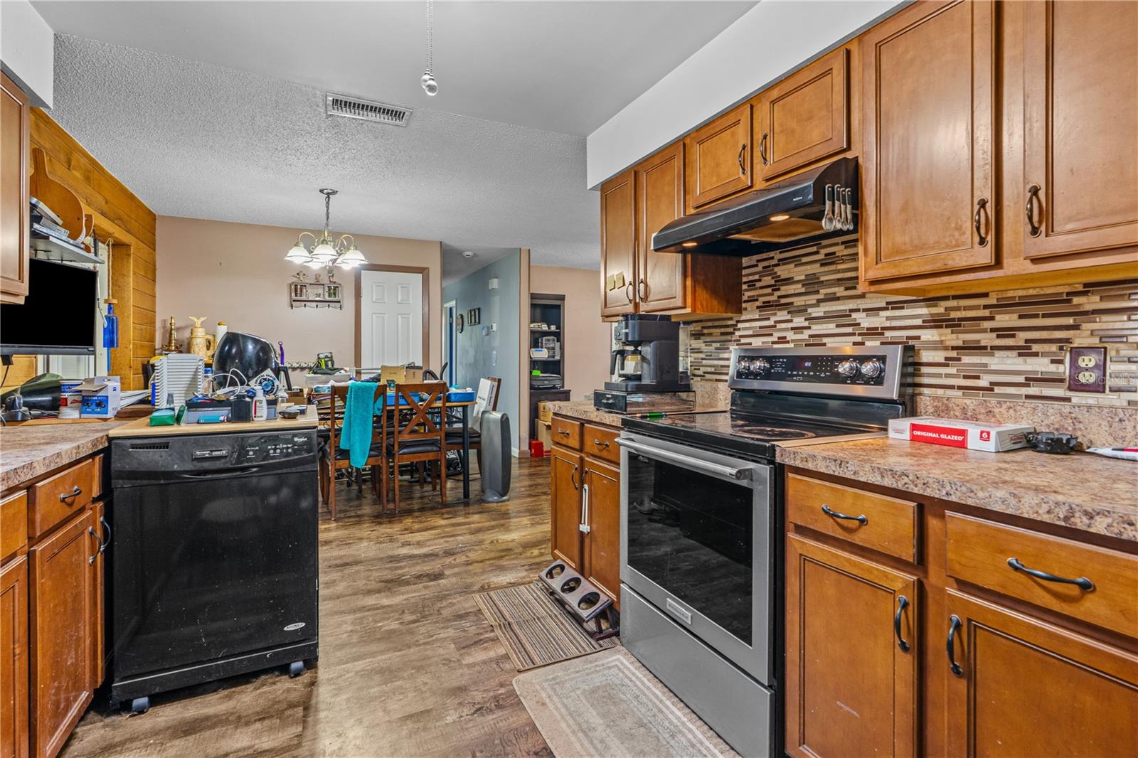 Image 8 of 31 For 428 Perdita Avenue