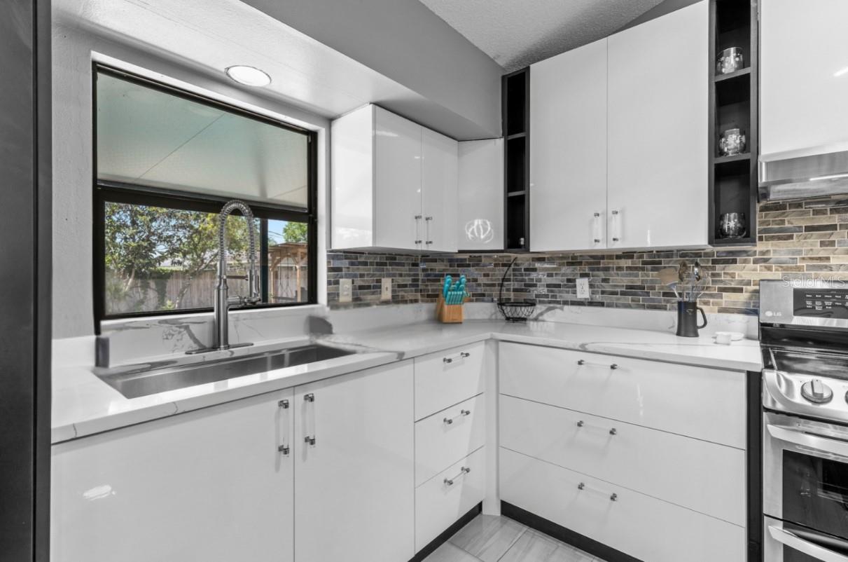 Image 9 of 30 For 1845 Willow Oak Drive