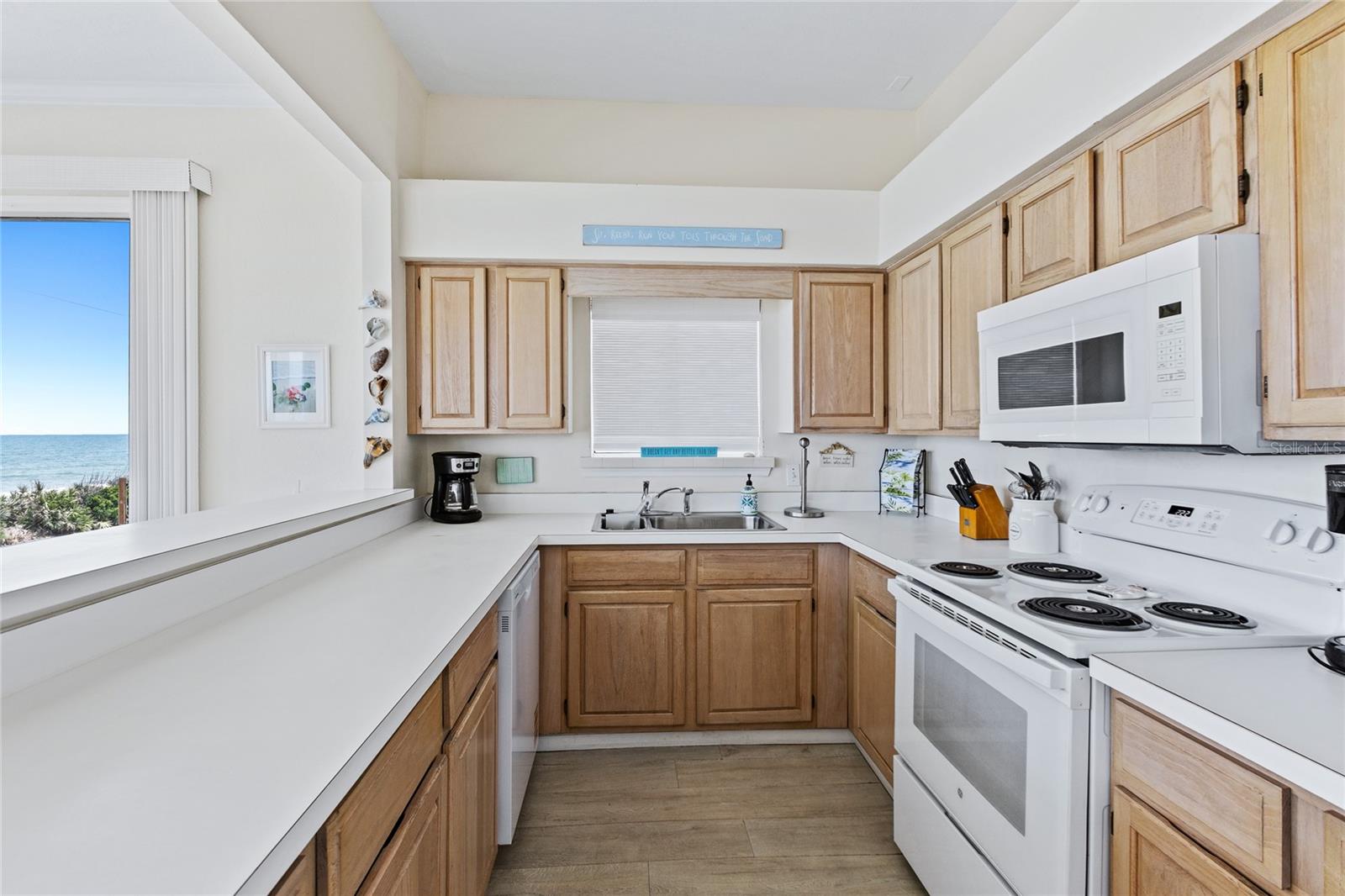 Image 9 of 55 For 6320 Atlantic Avenue