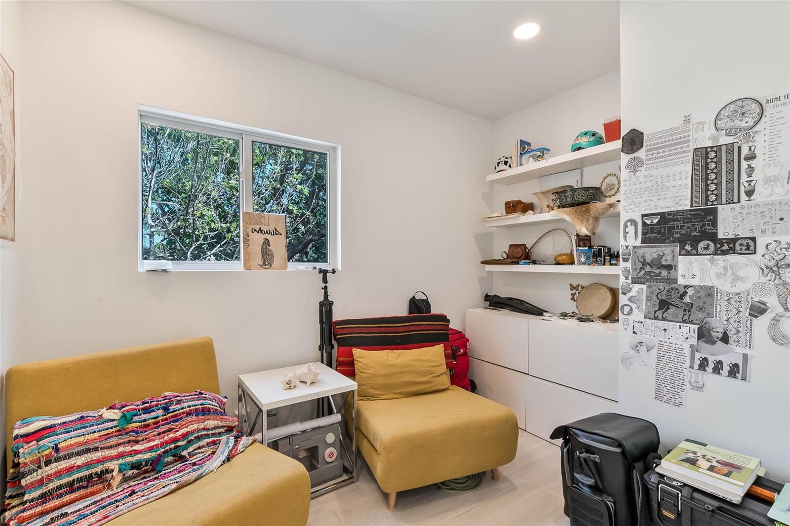 Image 12 of 34 For 833 12th Avenue