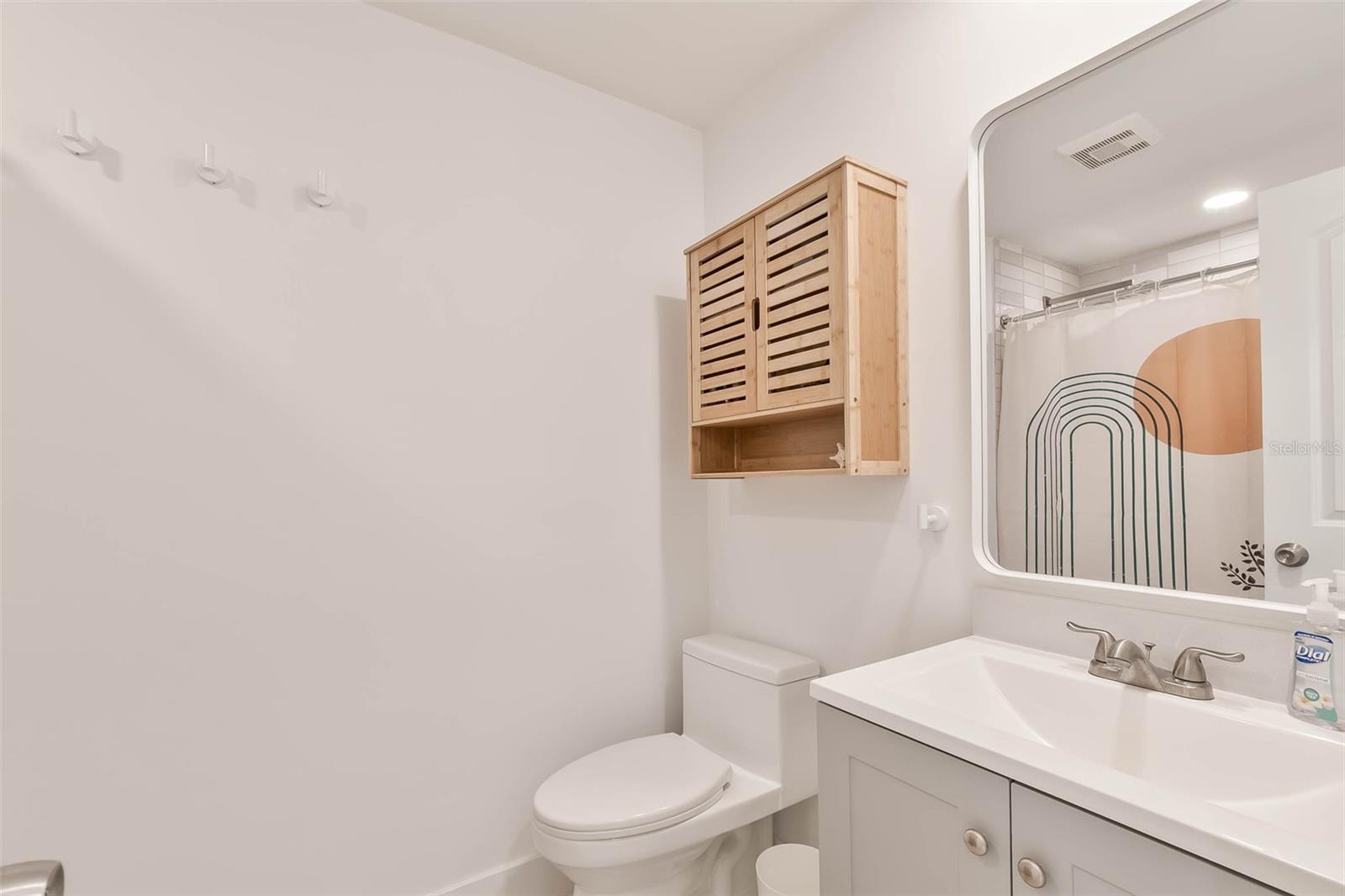 Image 13 of 34 For 833 12th Avenue