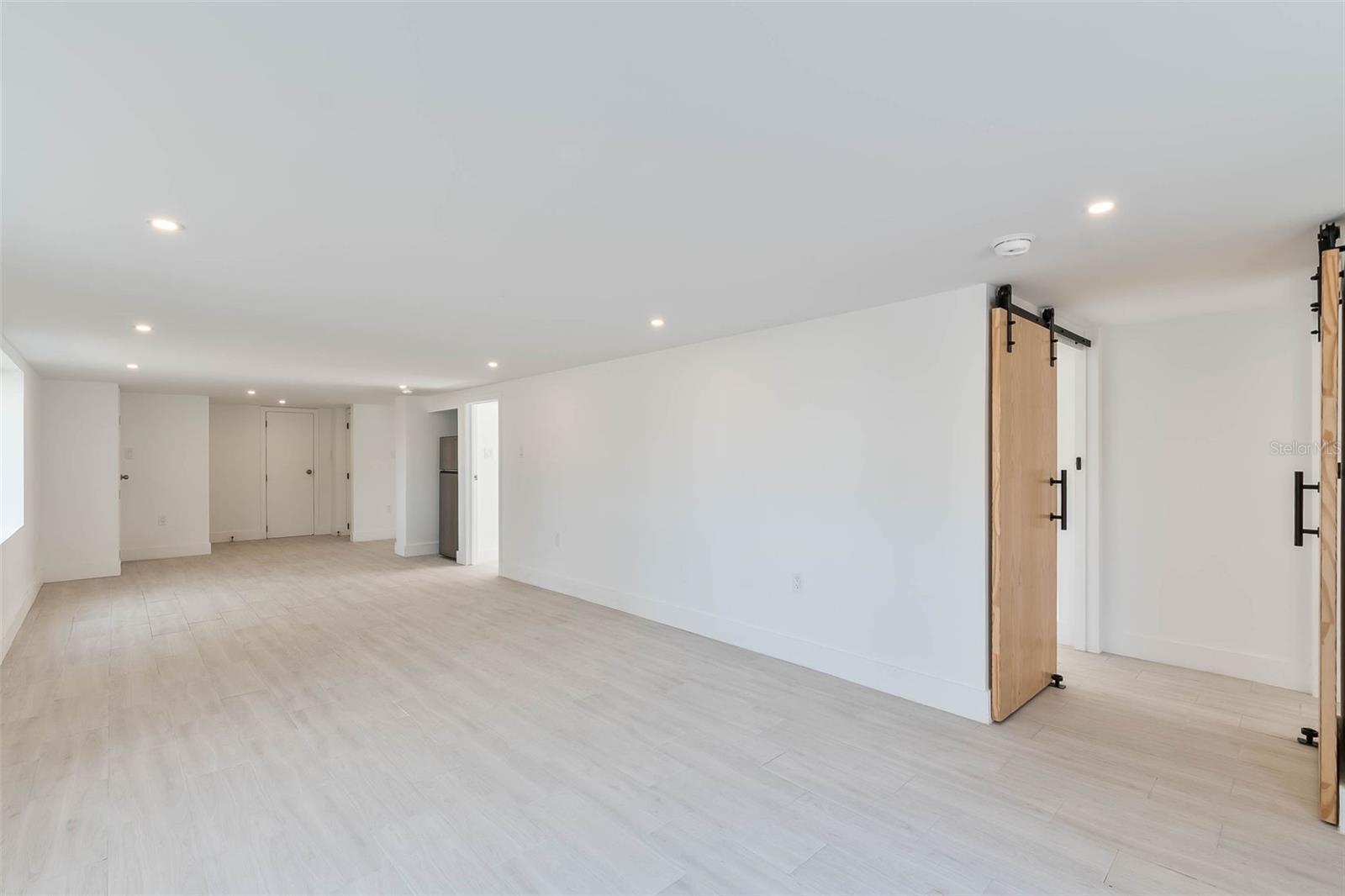 Image 15 of 34 For 833 12th Avenue