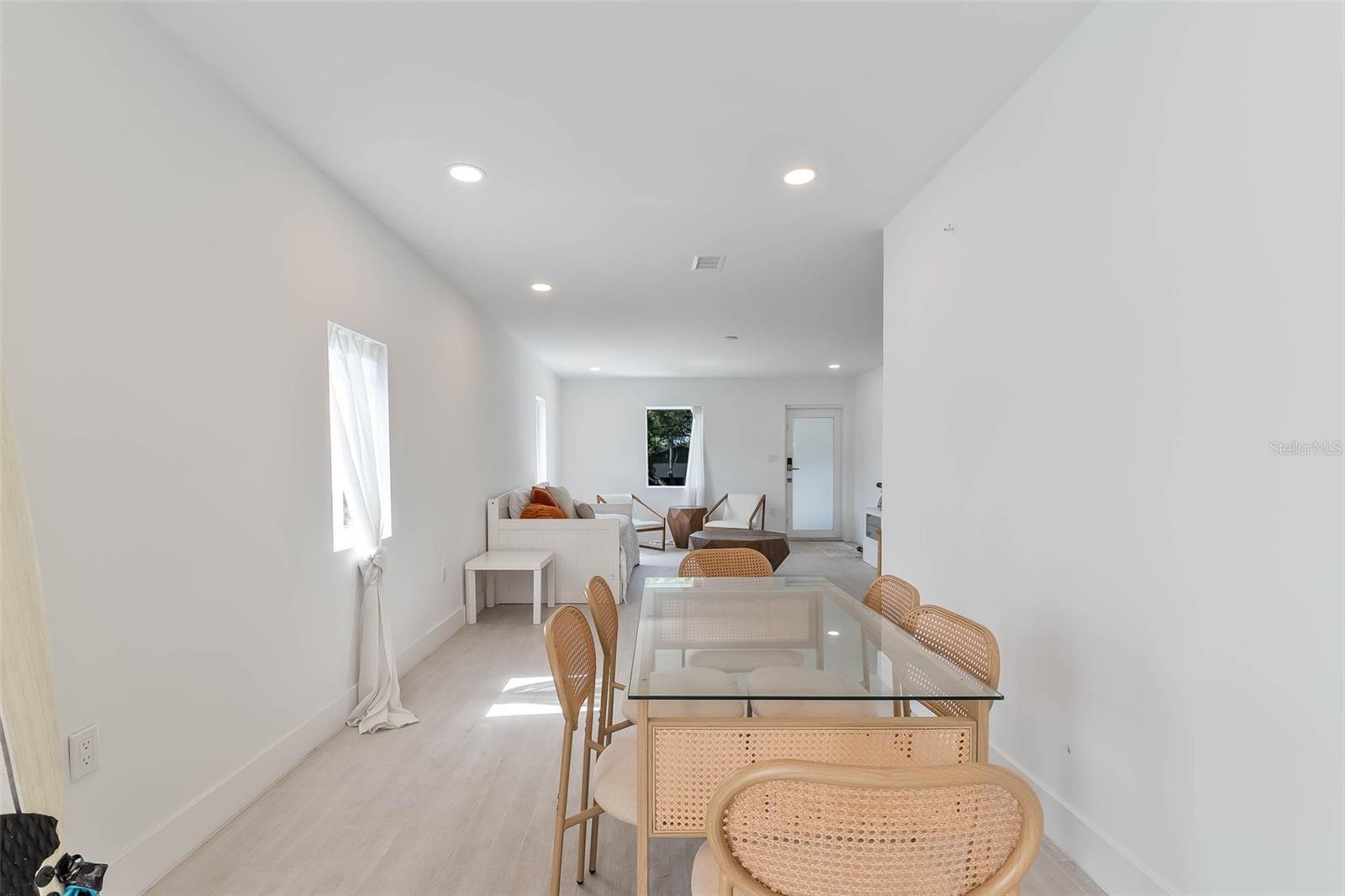 Image 6 of 34 For 833 12th Avenue