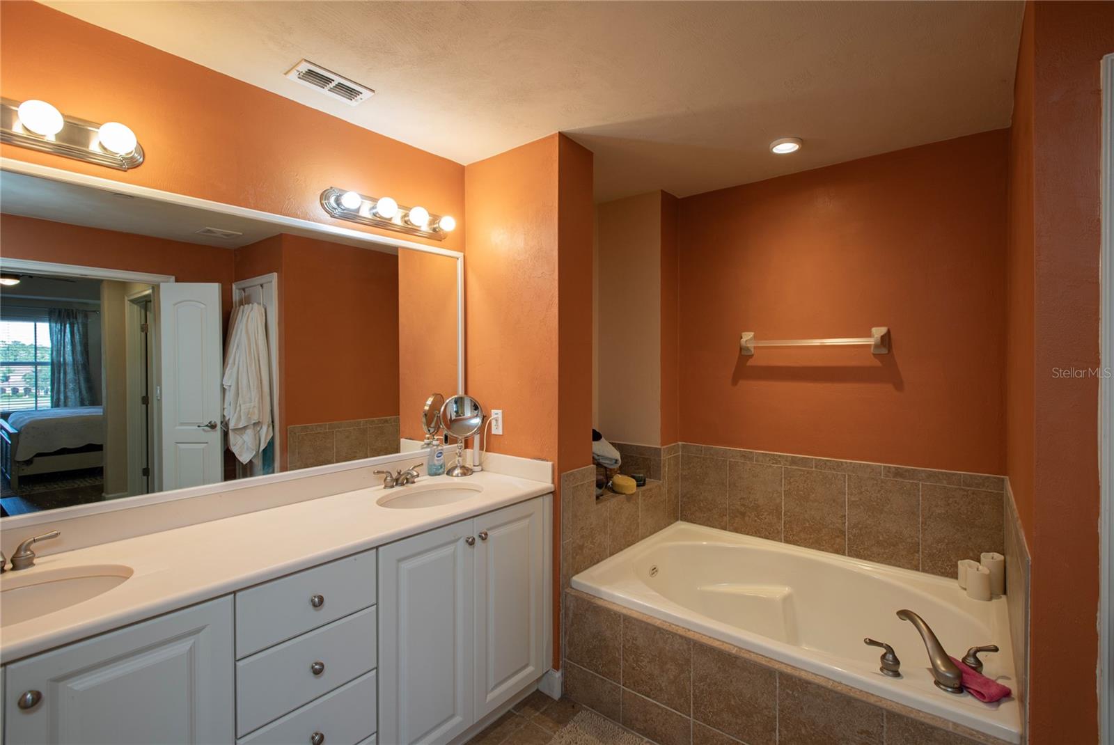 Image 14 of 21 For 424 Luna Bella Lane 316