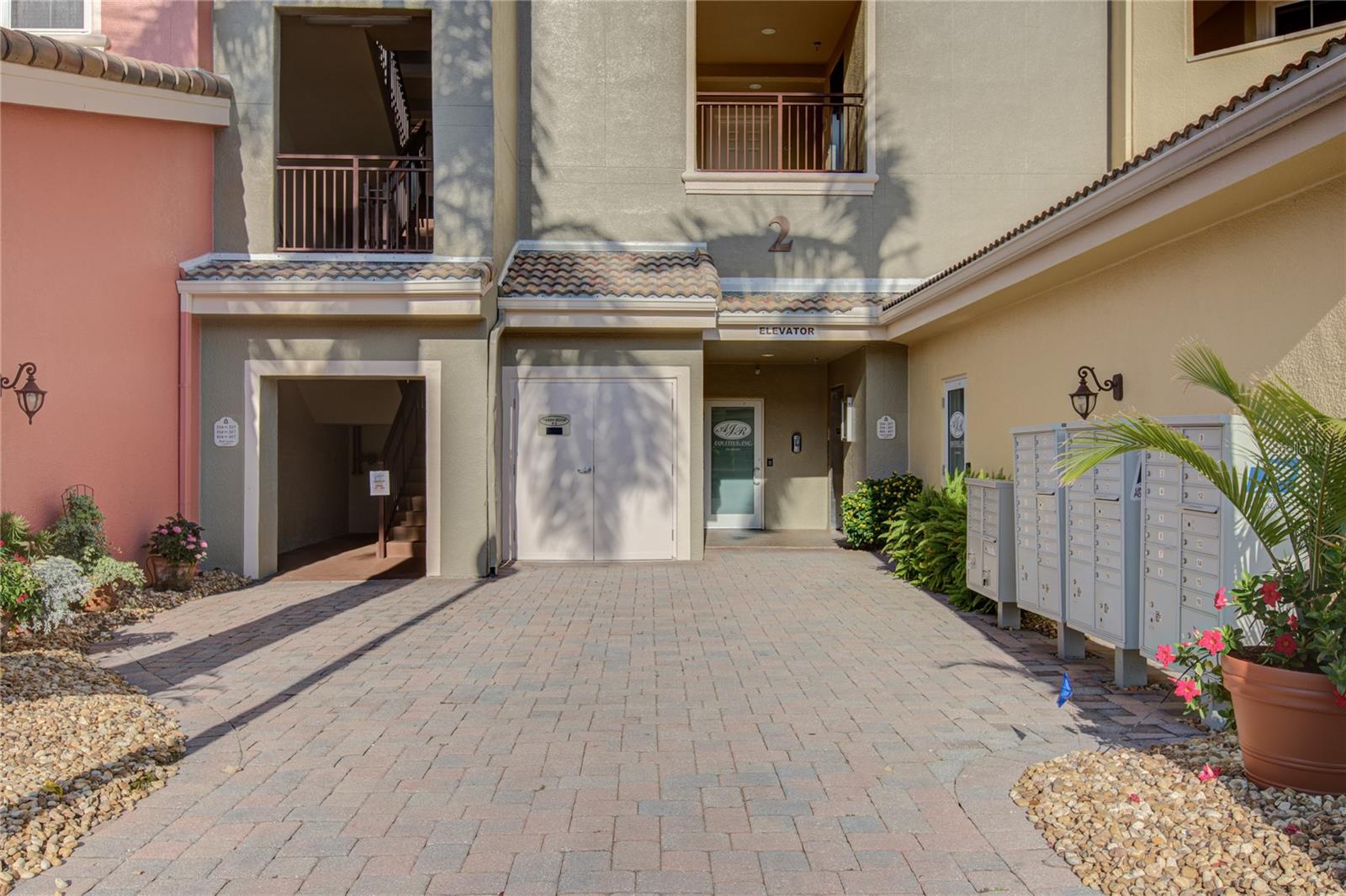 Image 2 of 21 For 424 Luna Bella Lane 316