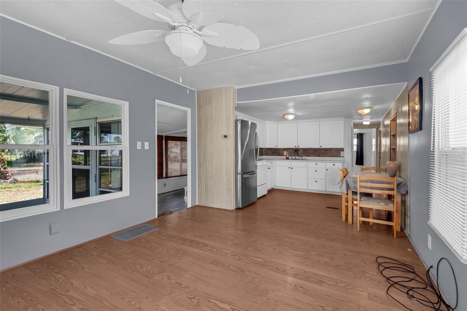 Image 14 of 38 For 5224 Pineland Avenue