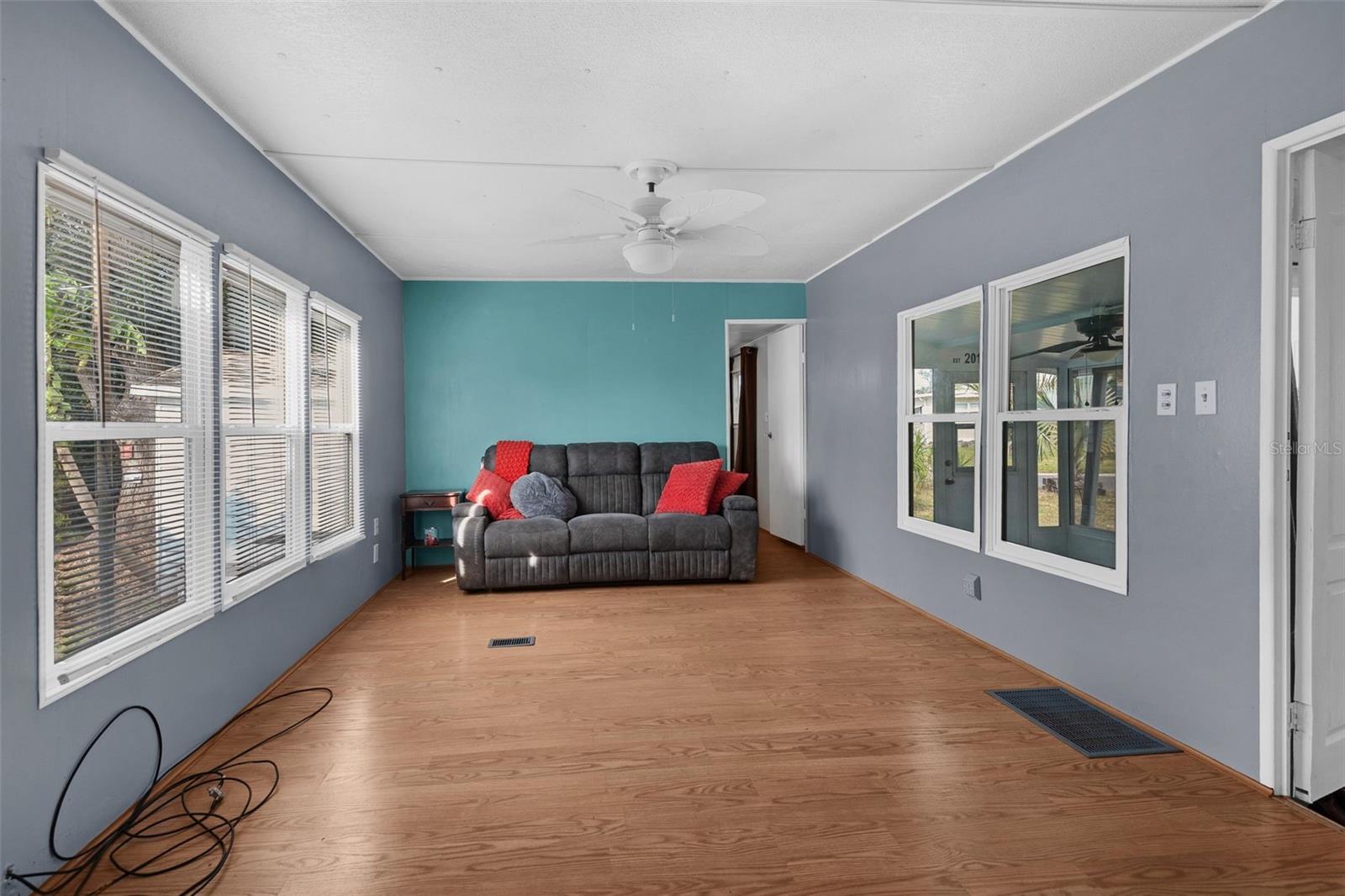 Image 16 of 38 For 5224 Pineland Avenue
