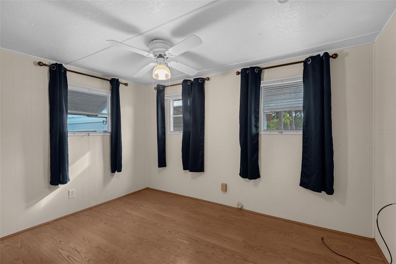 Image 18 of 38 For 5224 Pineland Avenue